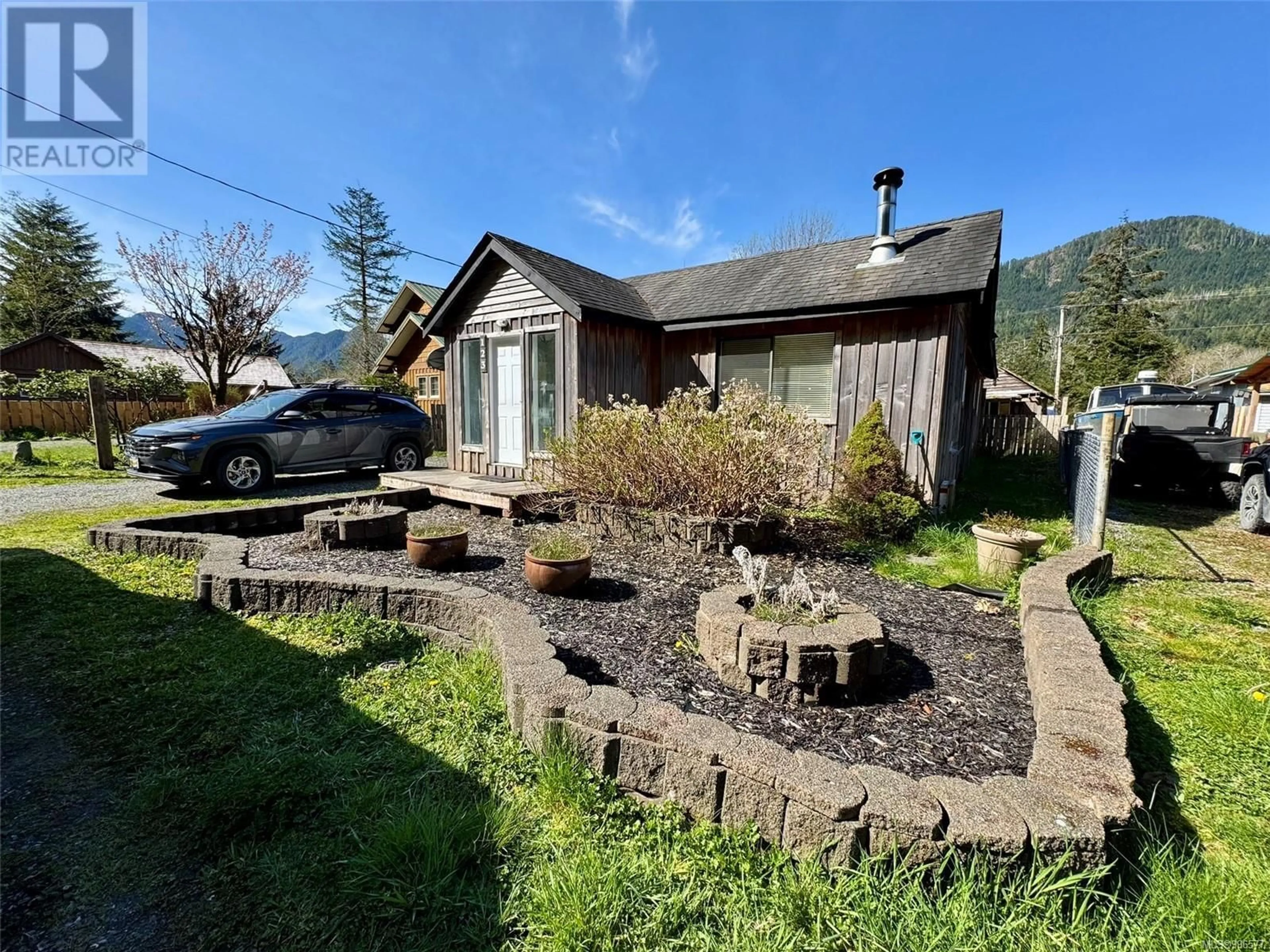 A pic from outside/outdoor area/front of a property/back of a property/a pic from drone, street for 123 MAQUINNA AVENUE, Zeballos British Columbia V0P2A0