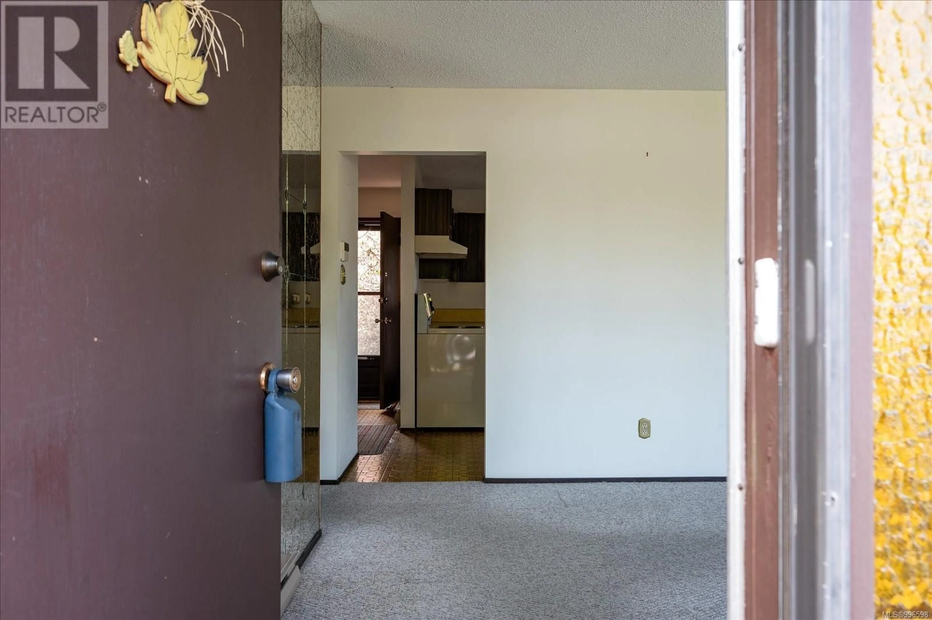 Unknown for 910 CADOGAN STREET, Nanaimo British Columbia V9S1V2