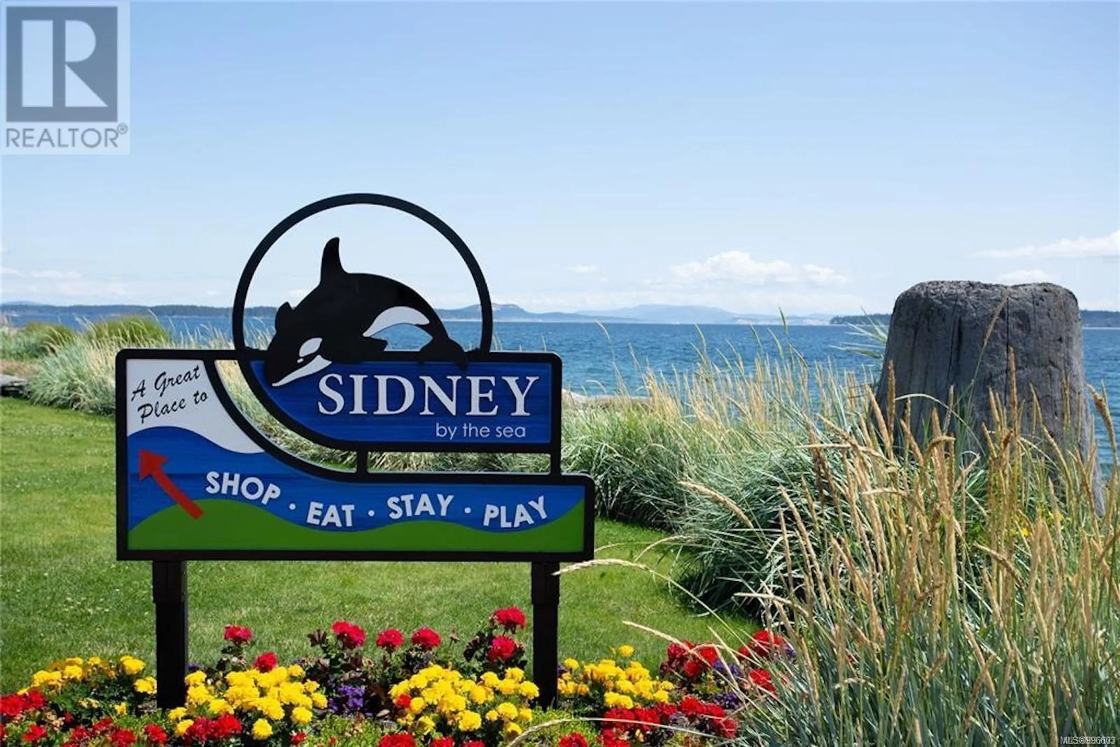 Indoor entryway for 416 - 9650 FIRST STREET, Sidney British Columbia V8L3C9