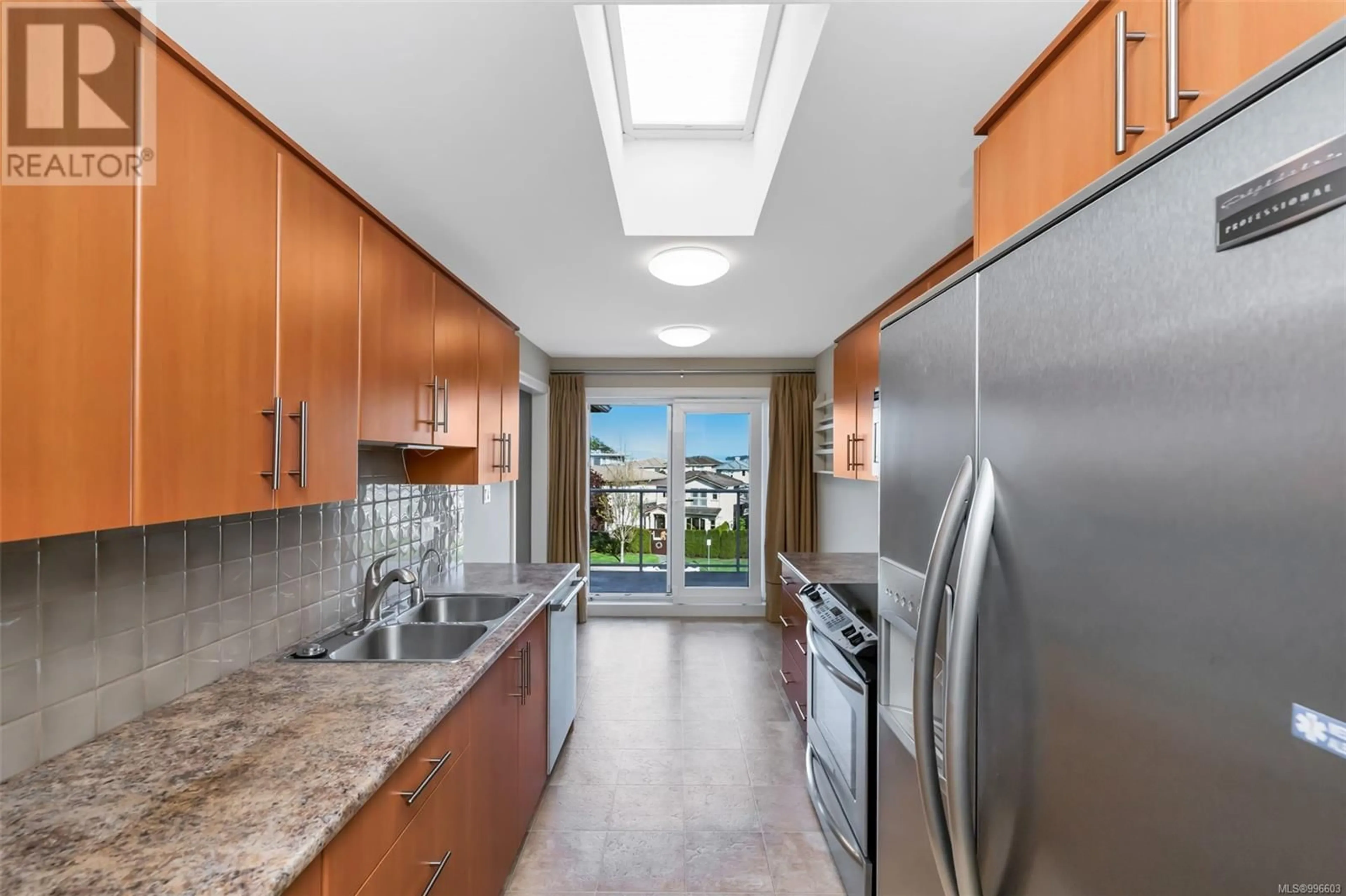 Standard kitchen, ceramic/tile floor for 416 - 9650 FIRST STREET, Sidney British Columbia V8L3C9