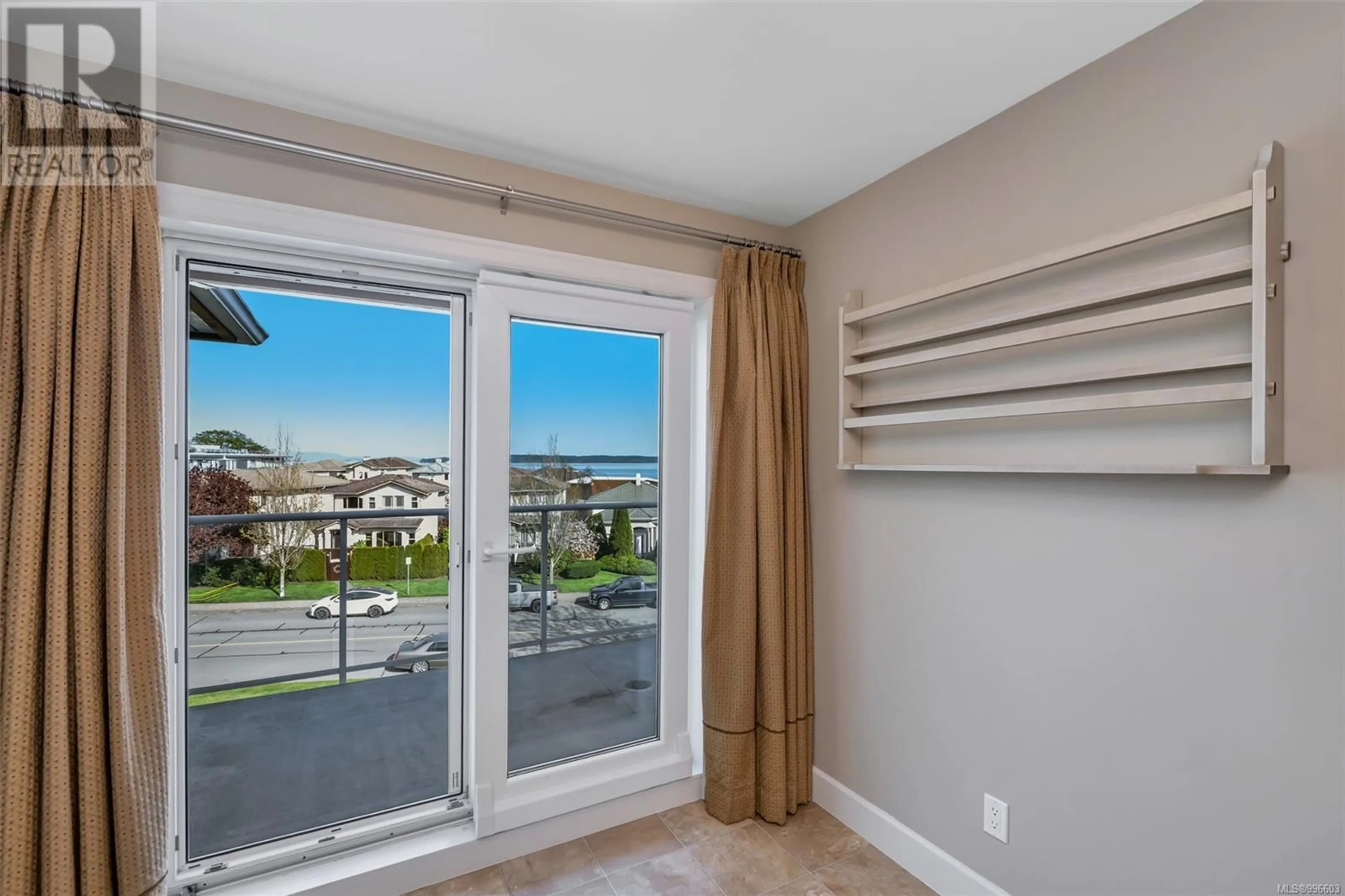 Unknown for 416 - 9650 FIRST STREET, Sidney British Columbia V8L3C9