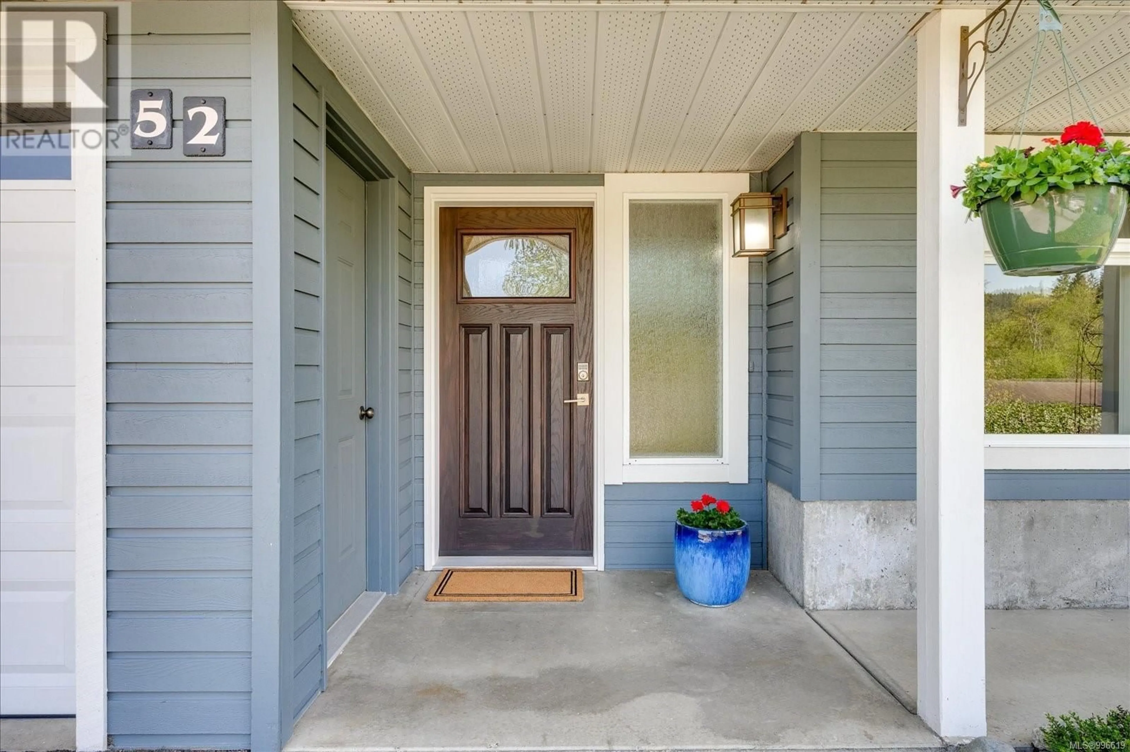 Indoor entryway for 52 PORTER ROAD, Nanaimo British Columbia V9X1B6