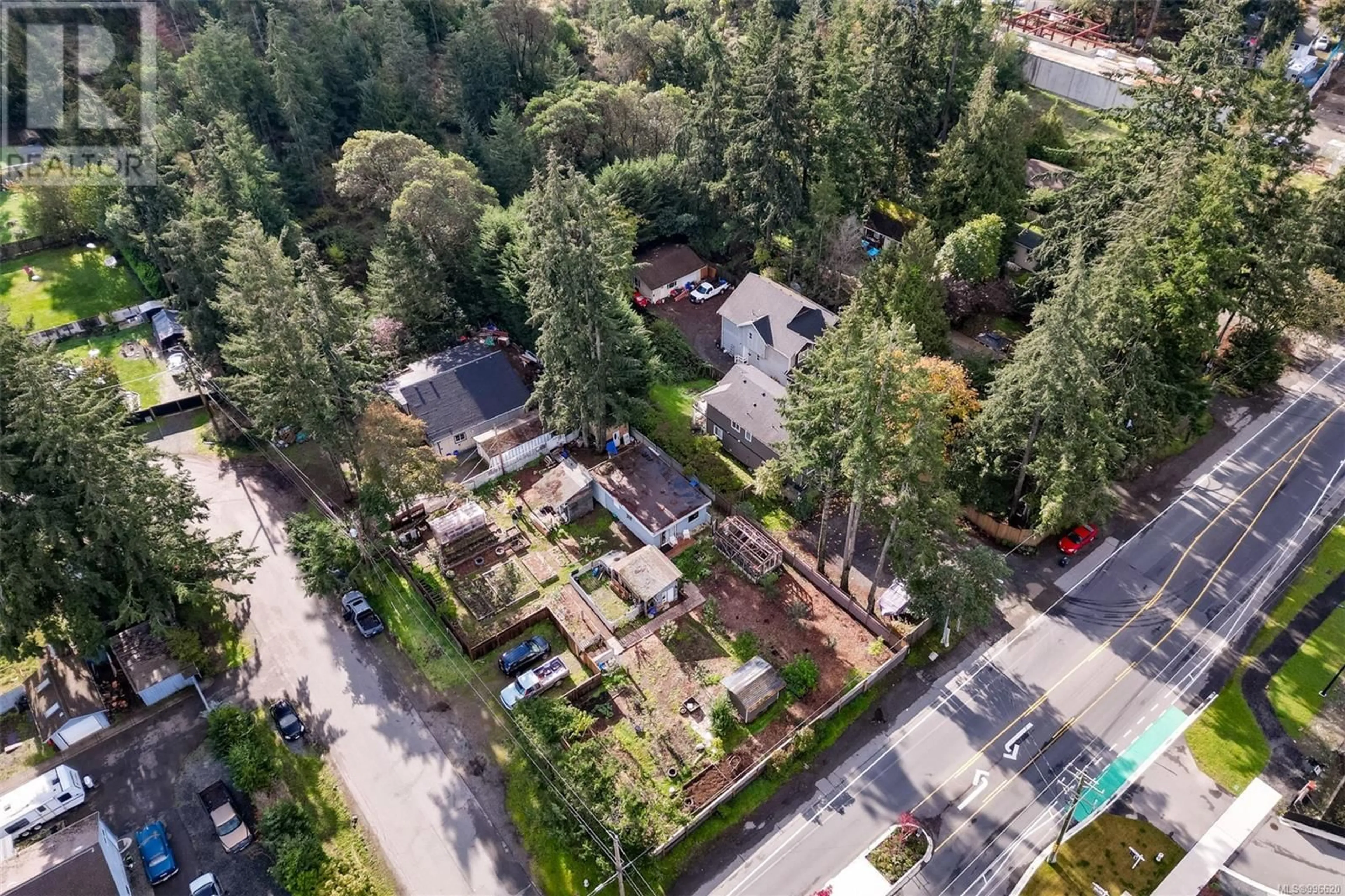 A pic from outside/outdoor area/front of a property/back of a property/a pic from drone, street for 2329/2333 SOOKE ROAD, Colwood British Columbia V9B1X9