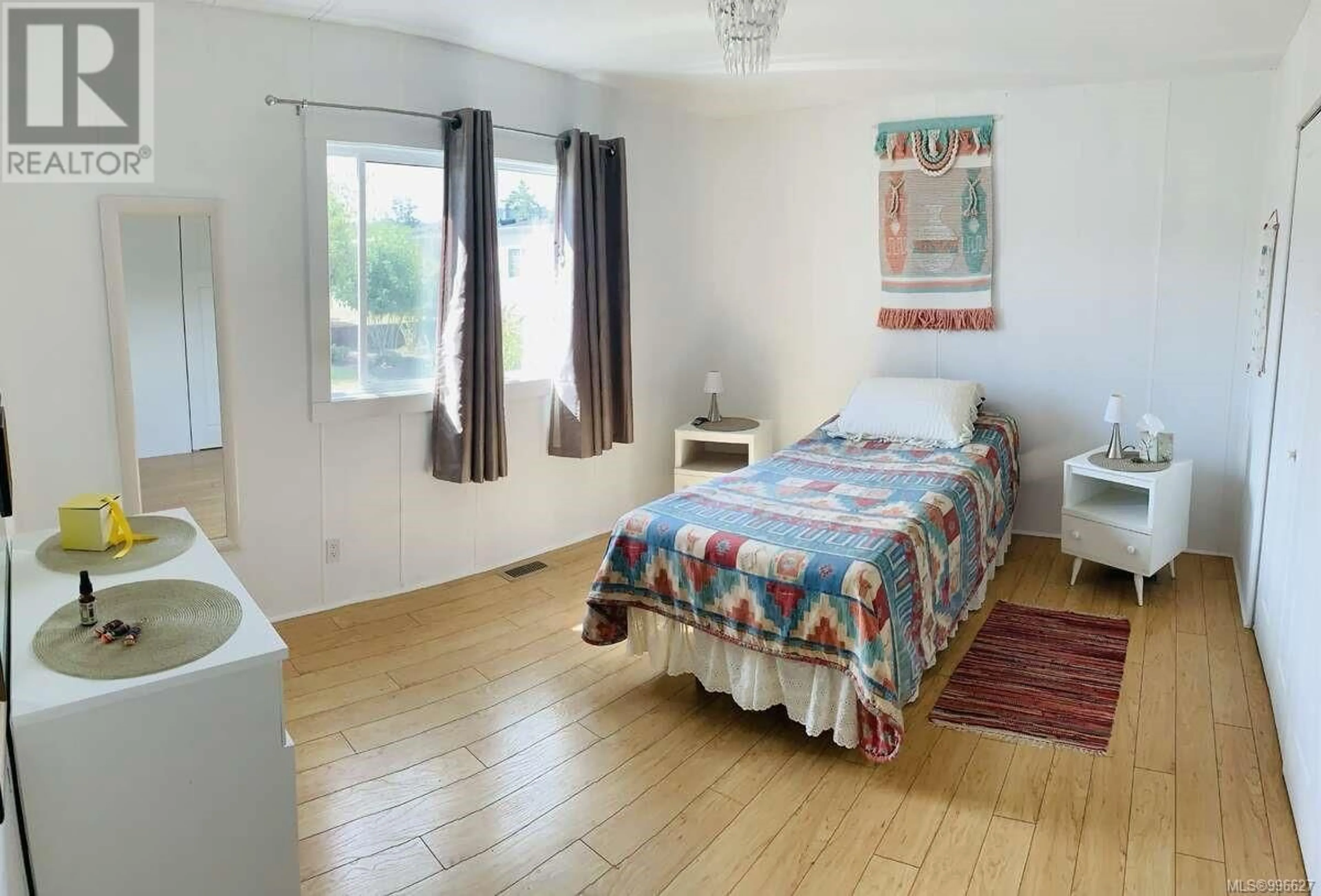 A pic of a room for 14 - 450 STANFORD AVENUE EAST, Parksville British Columbia V9P1V8