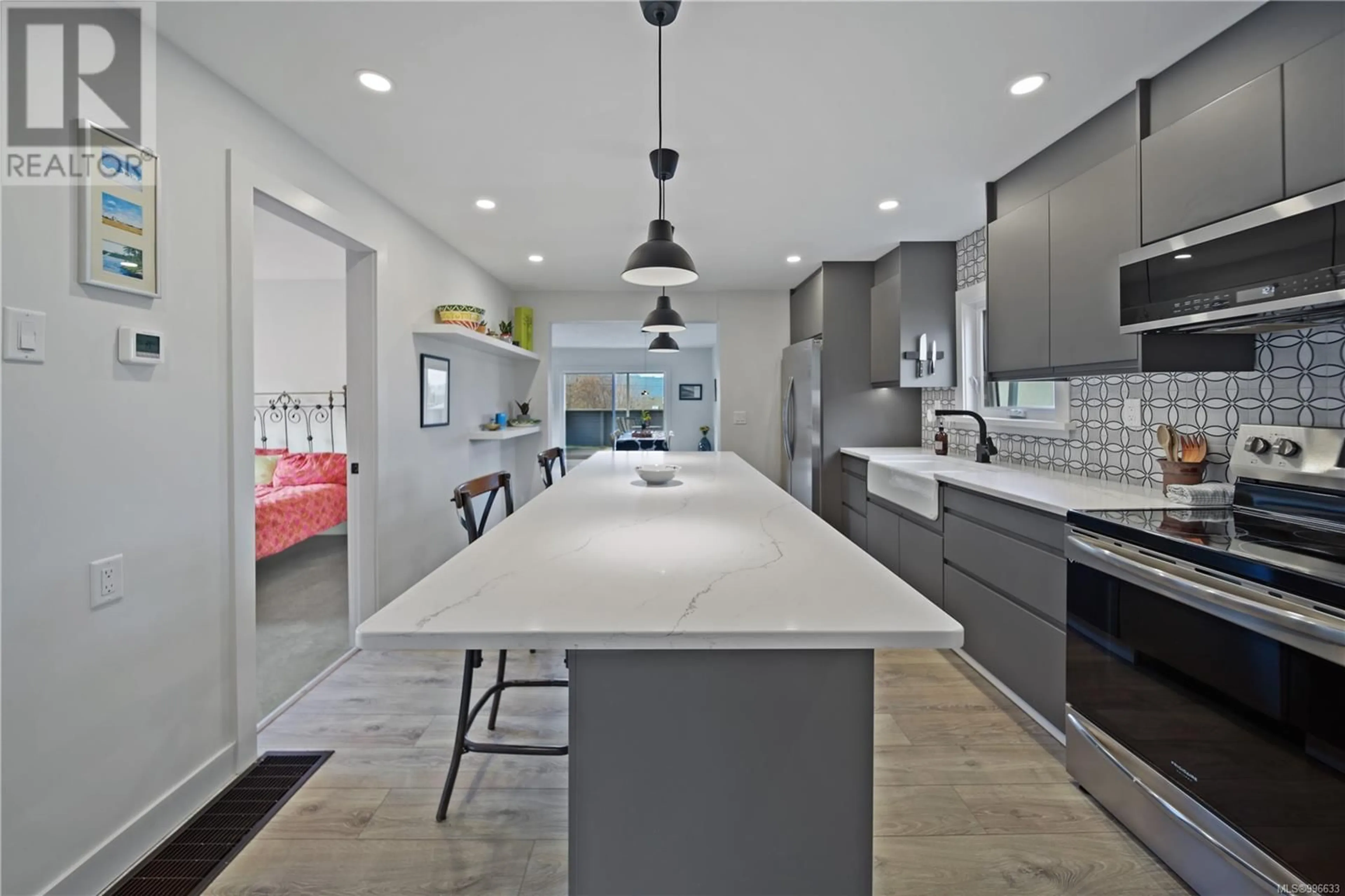 Contemporary kitchen, ceramic/tile floor for 4065 BRUCE STREET, Port Alberni British Columbia V9Y1J2