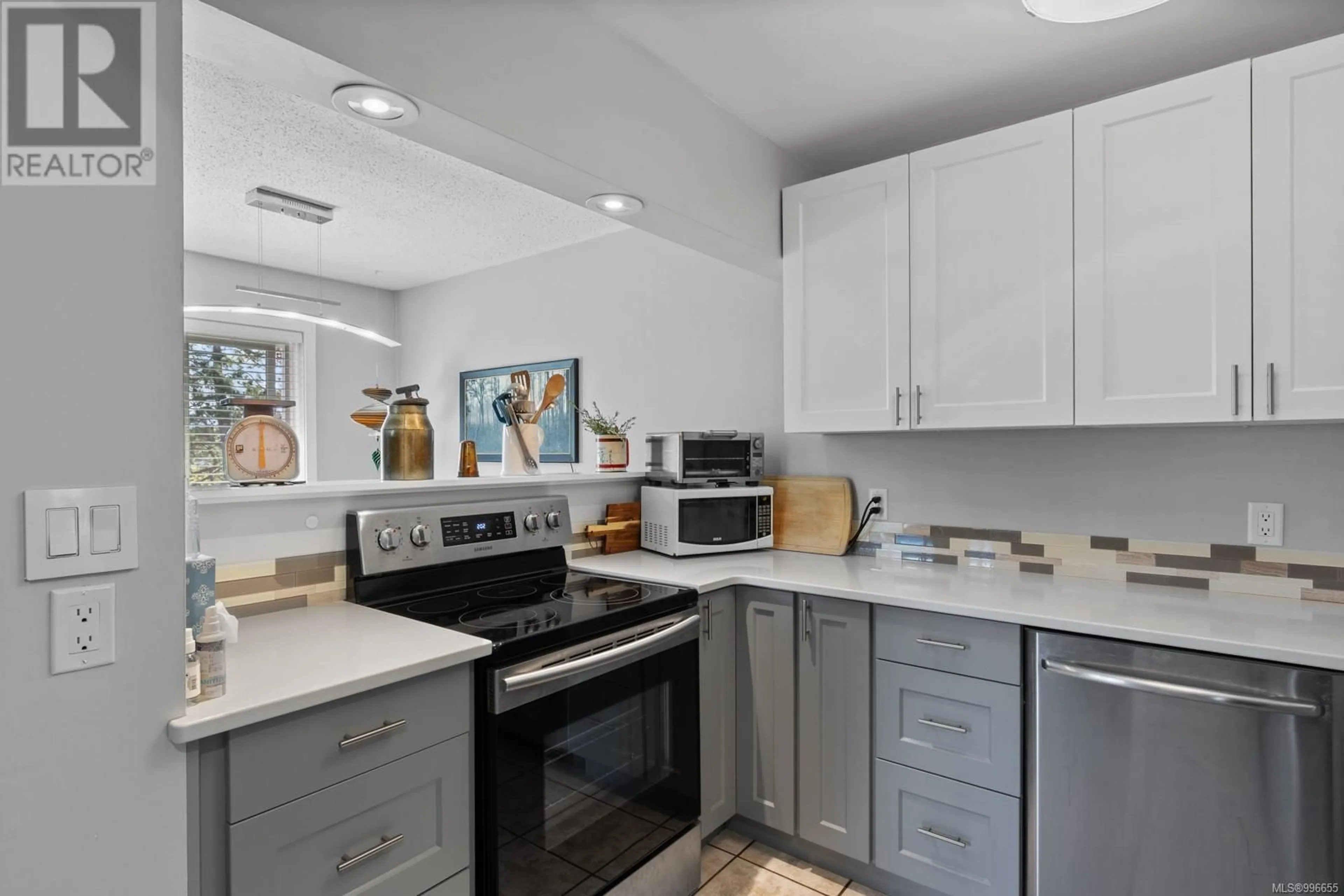 Open concept kitchen, unknown for 406 - 175 CENTENNIAL DRIVE, Courtenay British Columbia V9M7M4