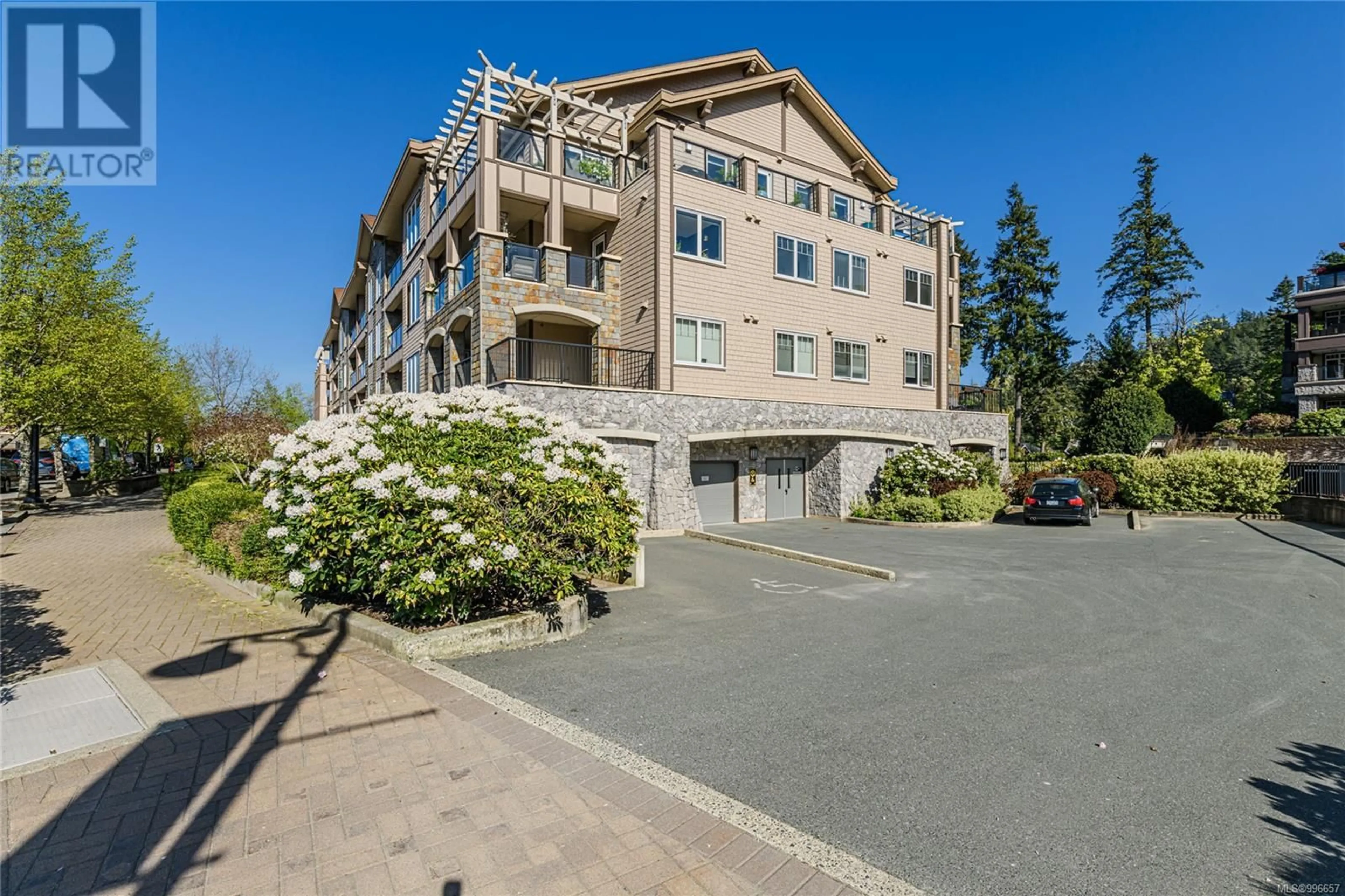 Patio, unknown for 411 - 1335 BEAR MOUNTAIN PARKWAY, Langford British Columbia V9B6T9