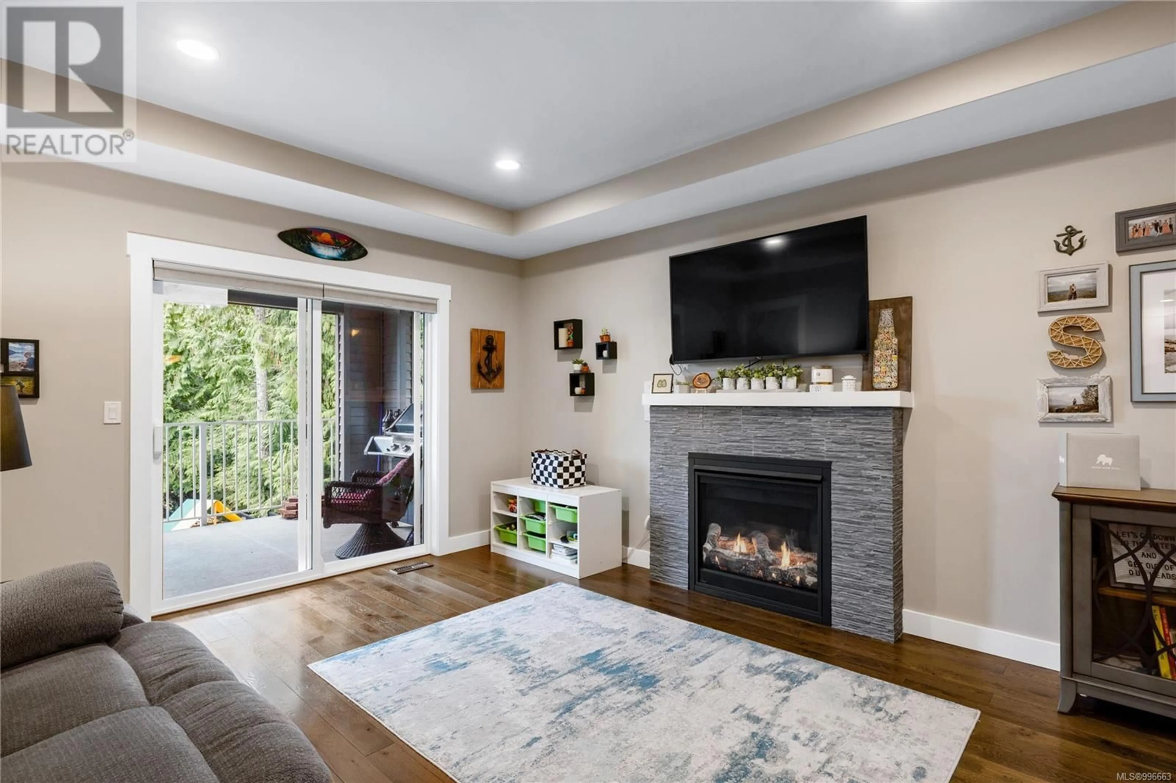 Living room with furniture, unknown for 2378 EXTENSION ROAD, Nanaimo British Columbia V9X0A9