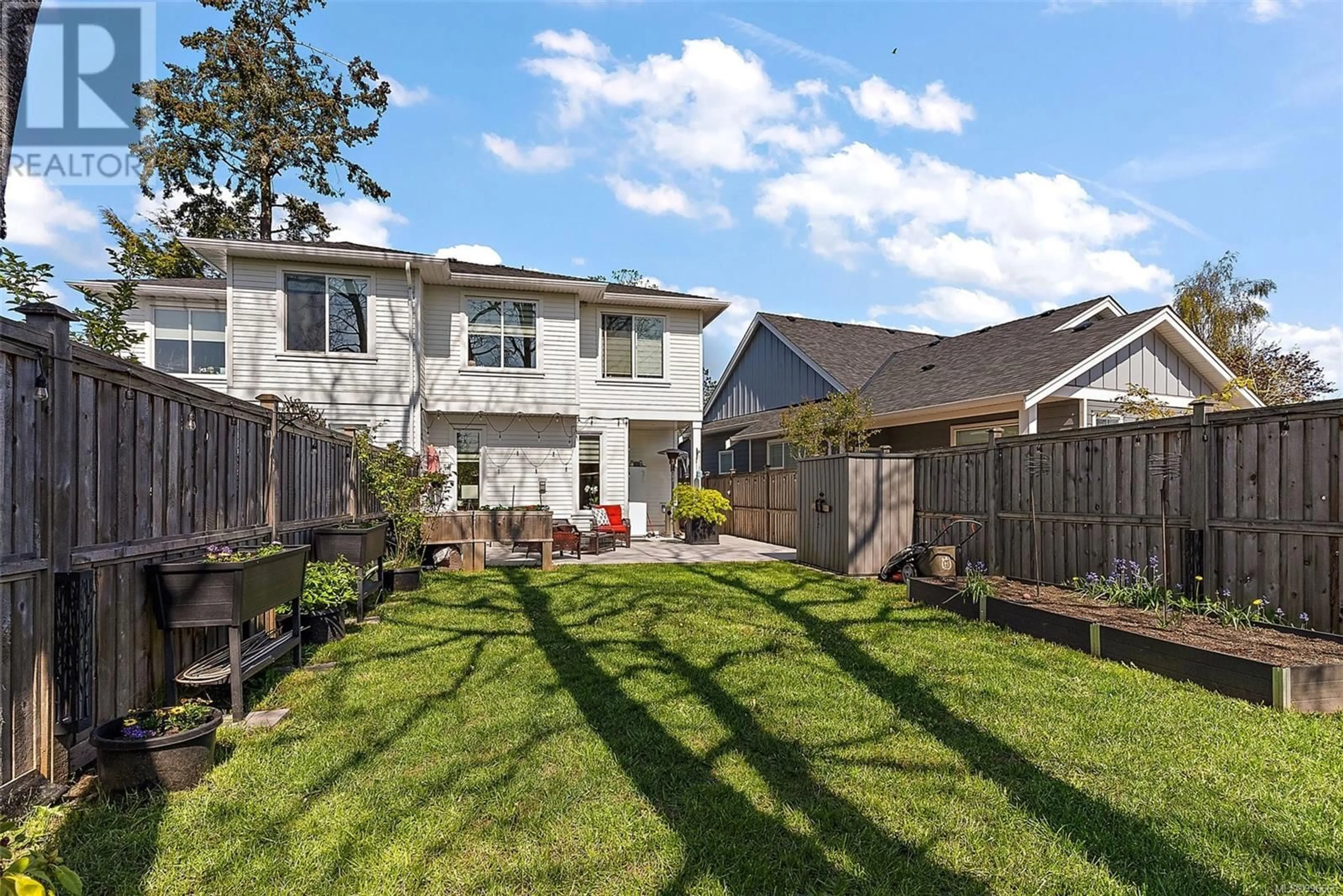 Patio, street for 10216 ROBINIA PLACE, Sidney British Columbia V8L4M3