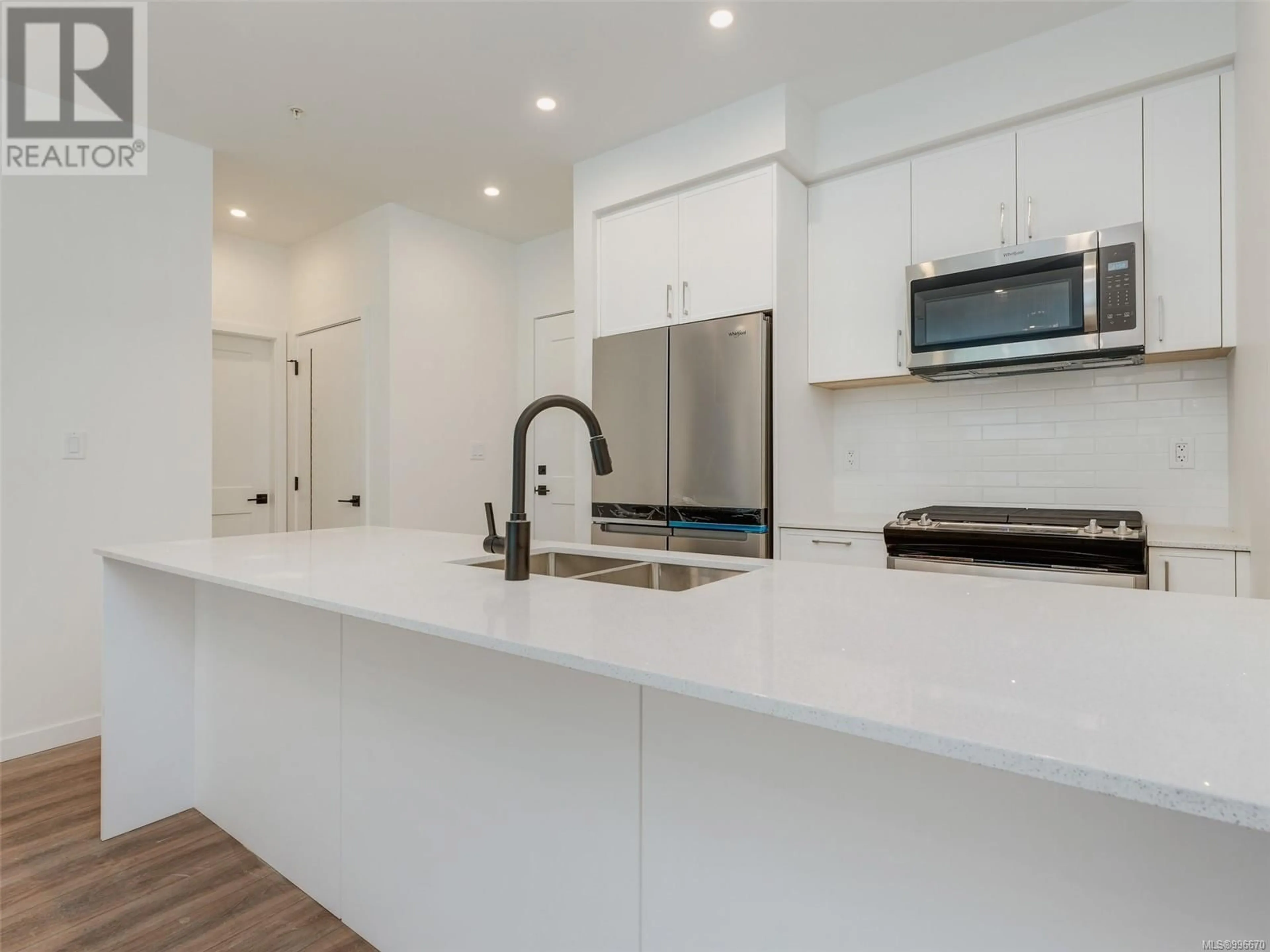 Open concept kitchen, ceramic/tile floor for 315 - 654 GRANDERSON ROAD, Langford British Columbia V9B7B9