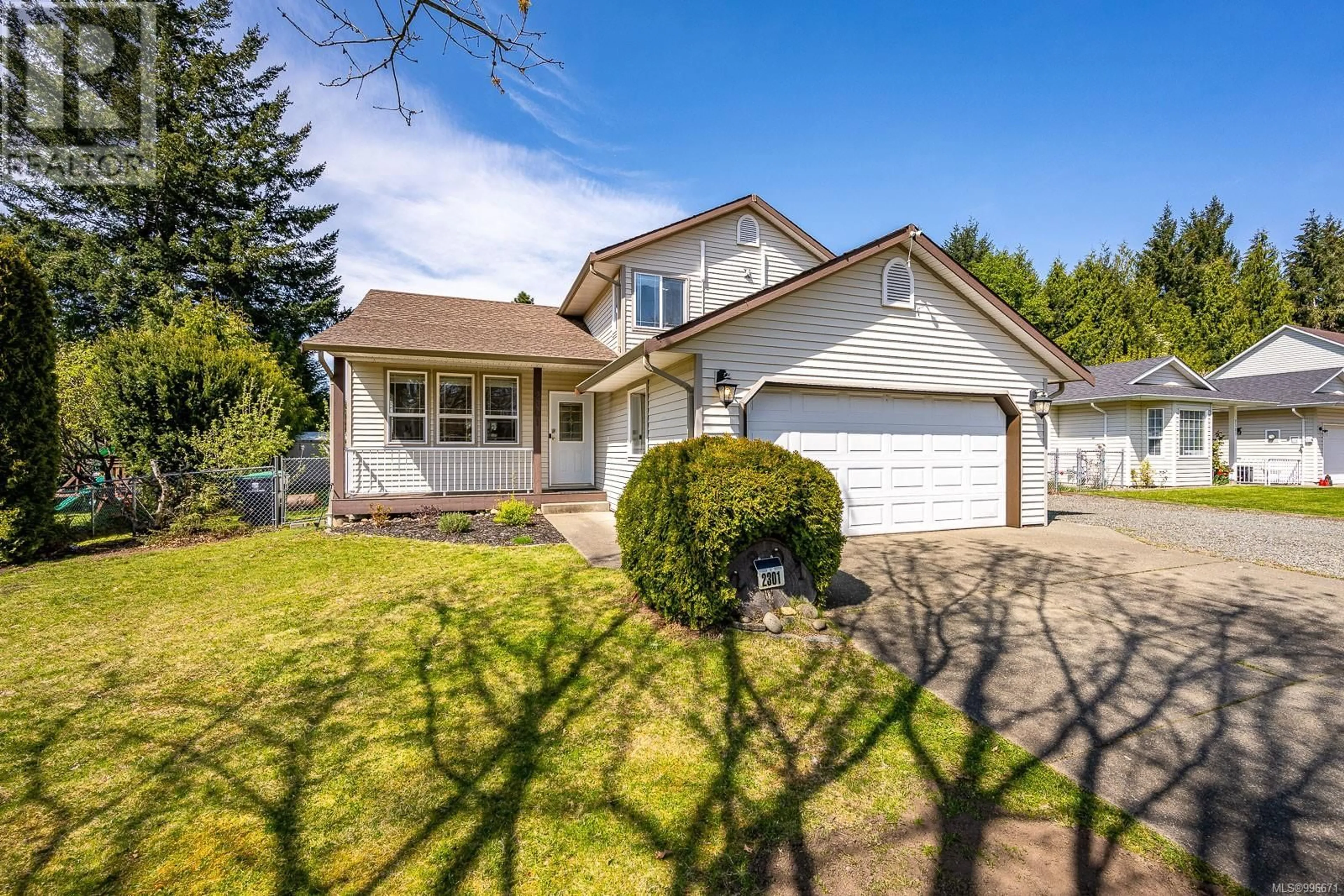 Home with vinyl exterior material, street for 2301 WALBRAN DRIVE, Courtenay British Columbia V9N9E4