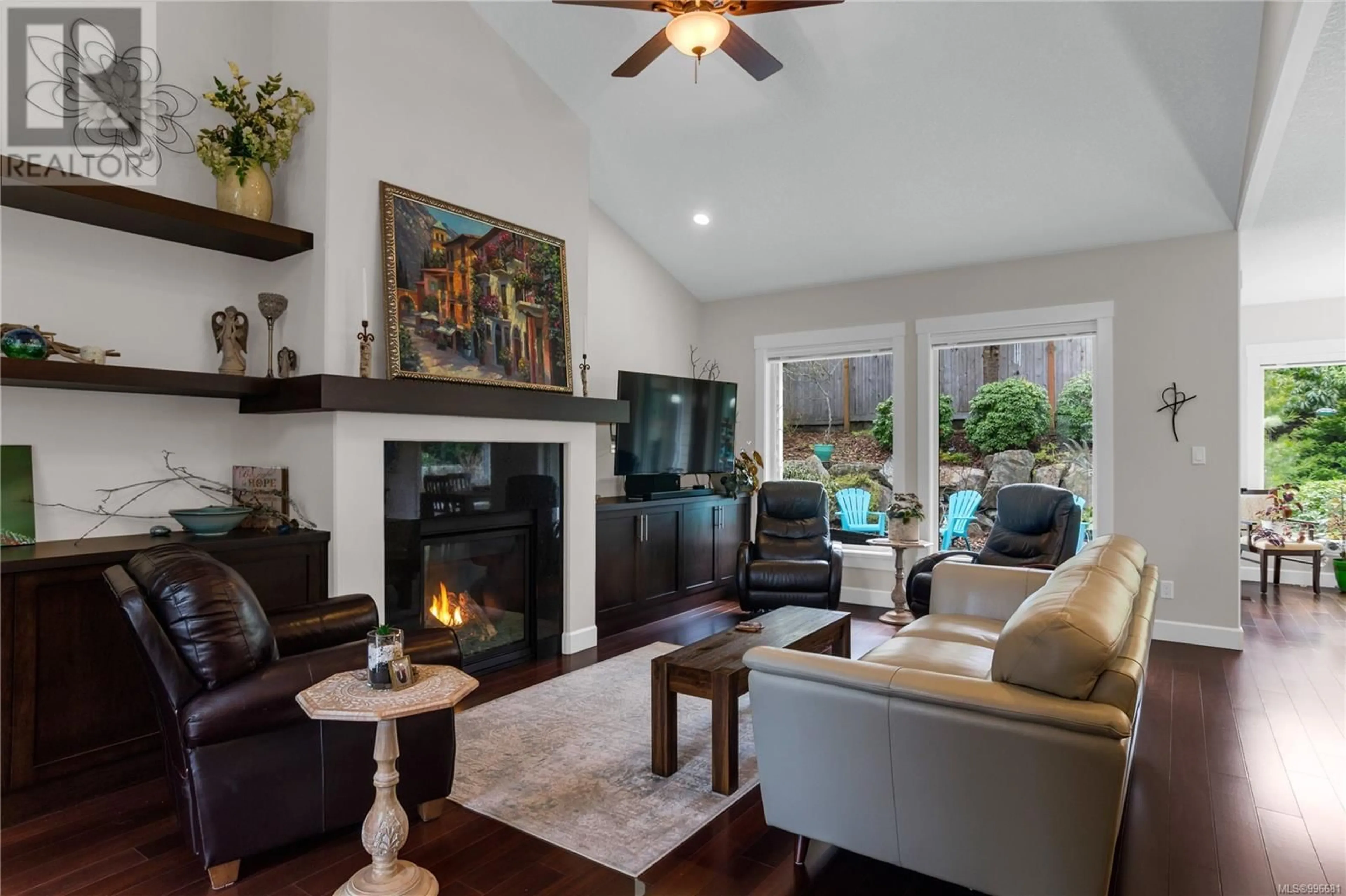 Living room with furniture, unknown for 174 SUNNINGDALE ROAD EAST, Qualicum Beach British Columbia V9K1L1