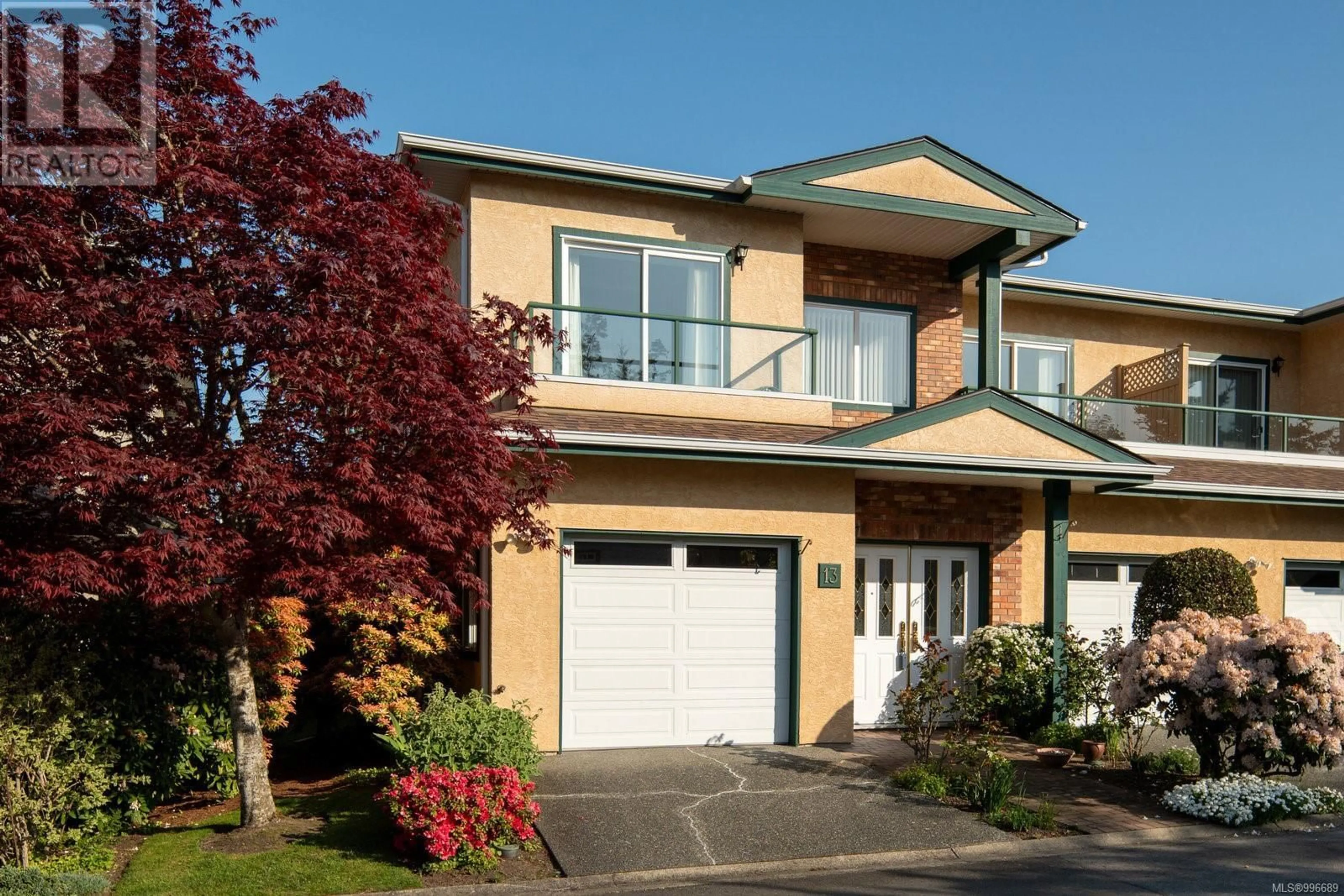 Home with vinyl exterior material, street for 13 - 2235 HARBOUR ROAD, Sidney British Columbia V8L2P7