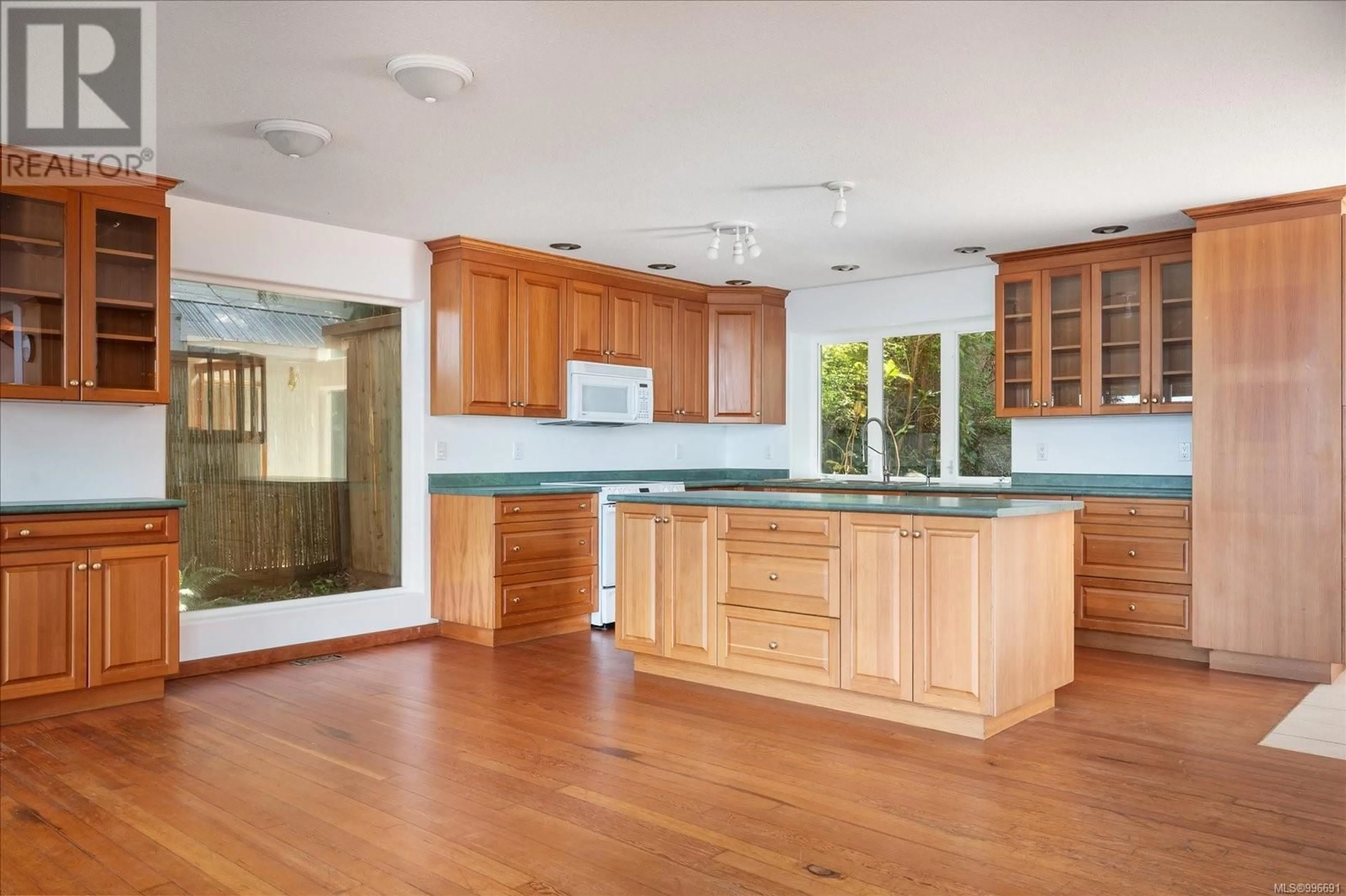 Open concept kitchen, unknown for 5185 GAINSBERG ROAD, Bowser British Columbia V0R1G0