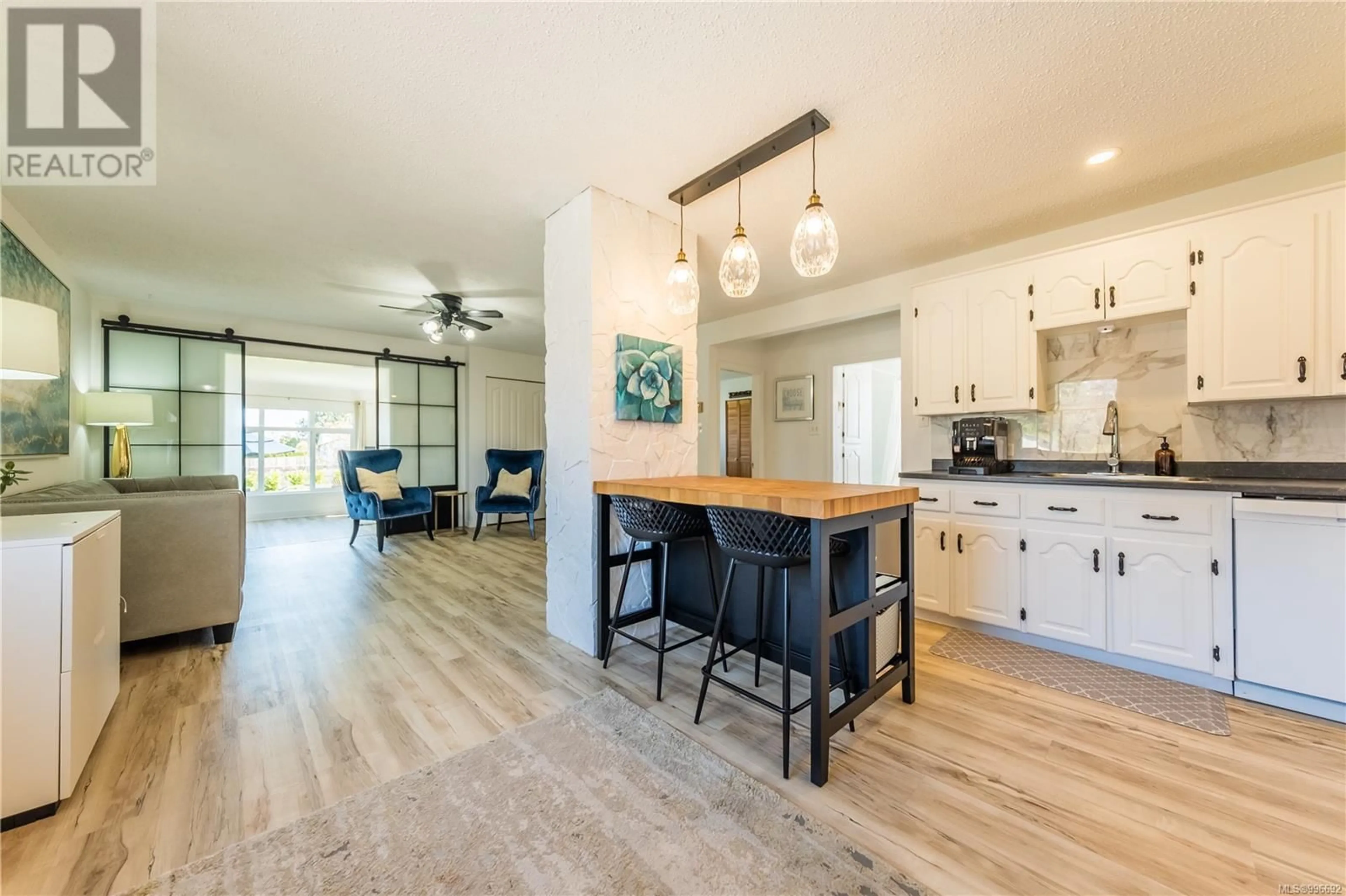 Open concept kitchen, unknown for 487 PYM STREET NORTH, Parksville British Columbia V9P1B9