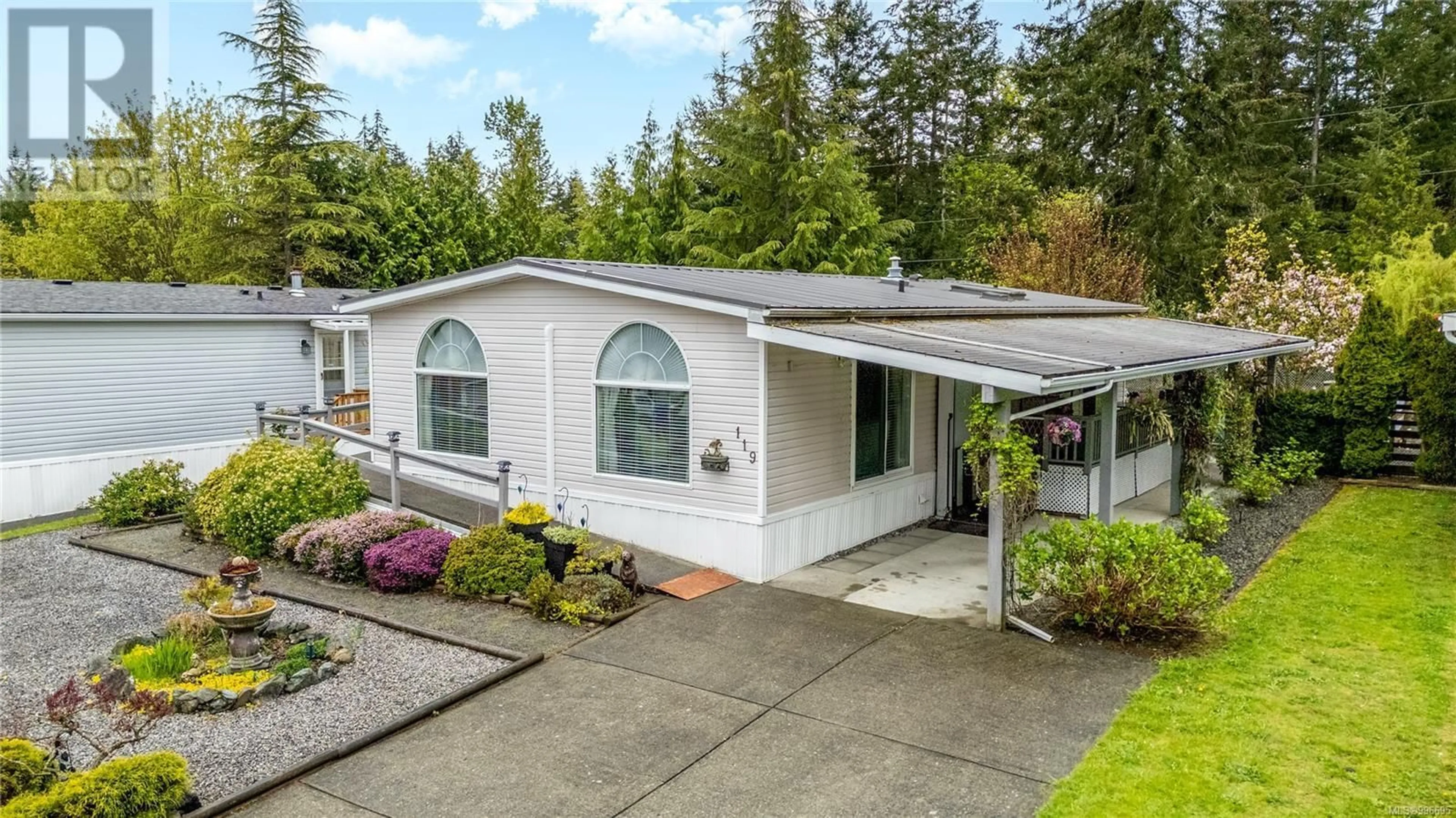Home with vinyl exterior material, street for 119 - 1751 NORTHGATE ROAD, Cobble Hill British Columbia V0R1L6