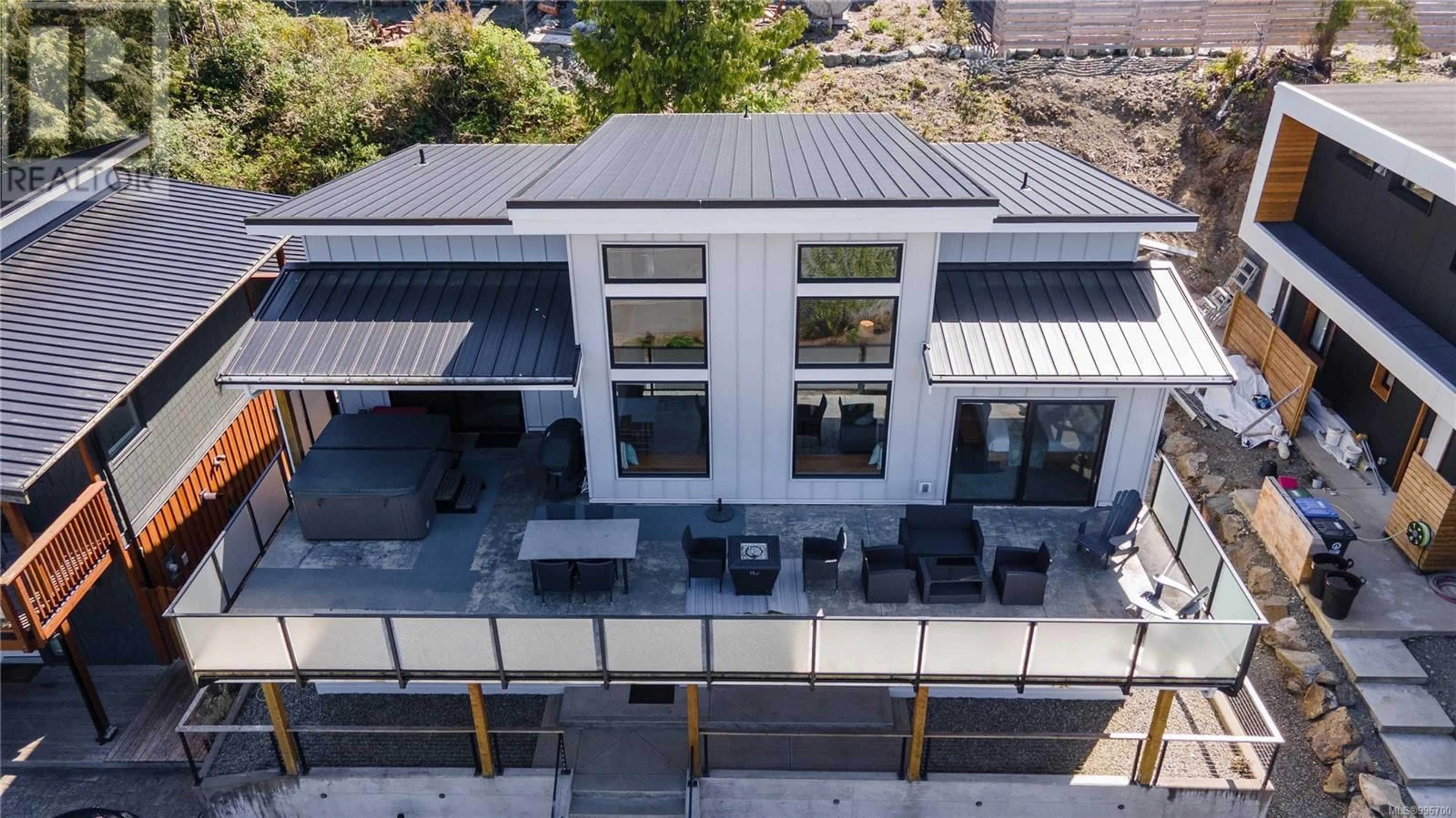 A pic from outside/outdoor area/front of a property/back of a property/a pic from drone, building for 571 GIBSON STREET, Tofino British Columbia V0R2Z0
