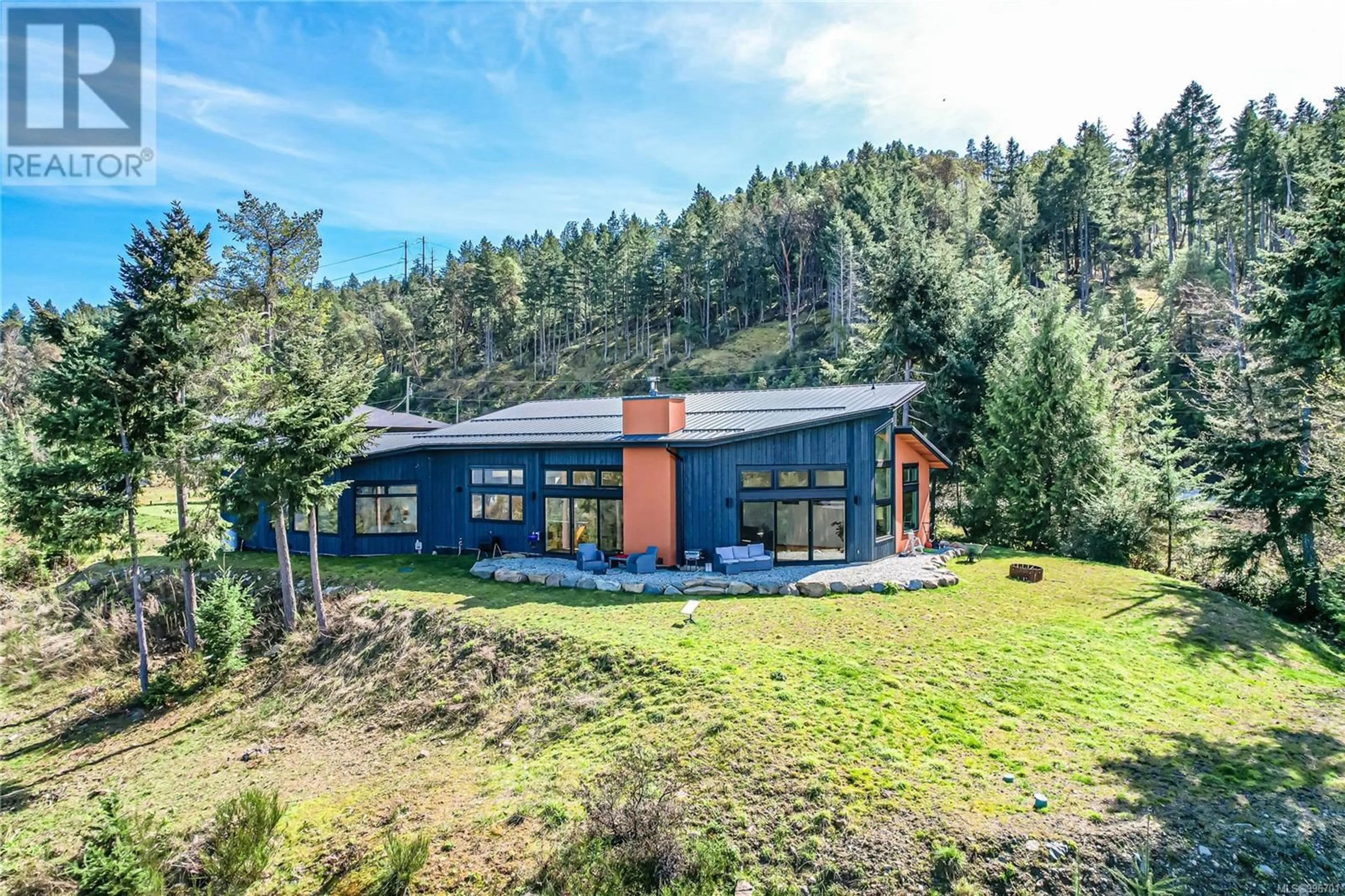A pic from outside/outdoor area/front of a property/back of a property/a pic from drone, unknown for 153 SOUTHERN WAY, Salt Spring British Columbia V8K2Y1