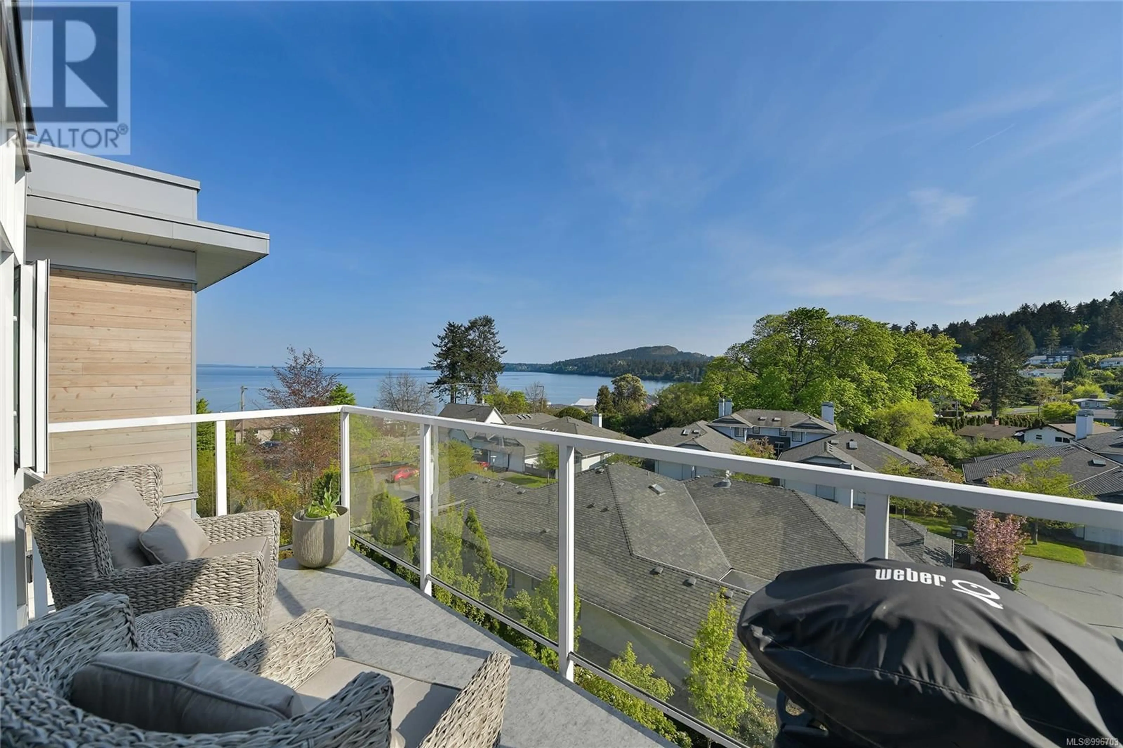 Patio, water/lake/river/ocean view for 407 - 5118 CORDOVA BAY ROAD, Saanich British Columbia V8P3M9