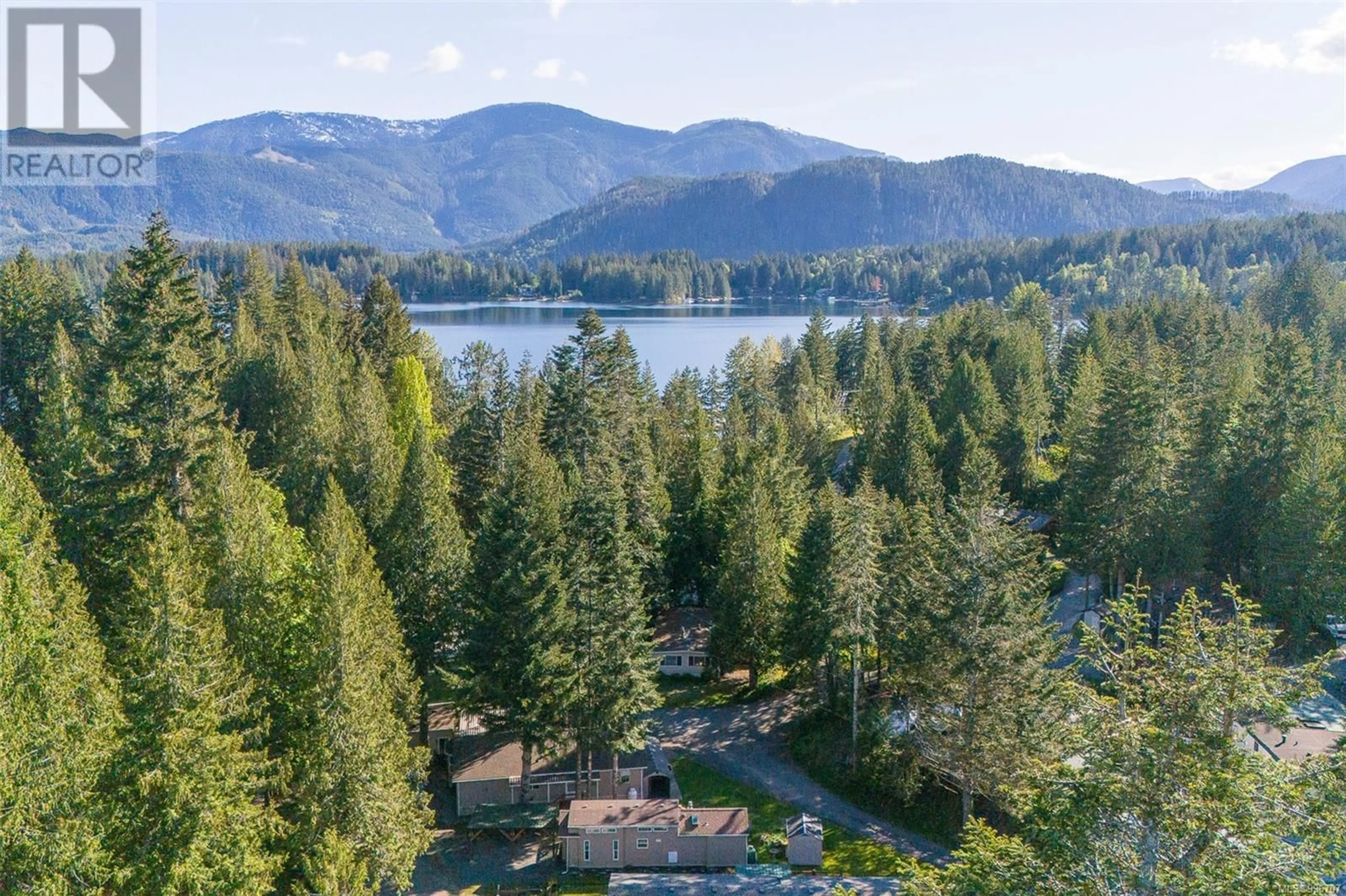 A pic from outside/outdoor area/front of a property/back of a property/a pic from drone, water/lake/river/ocean view for 31 - 10325 LAKESHORE ROAD, Port Alberni British Columbia V9Y8G9
