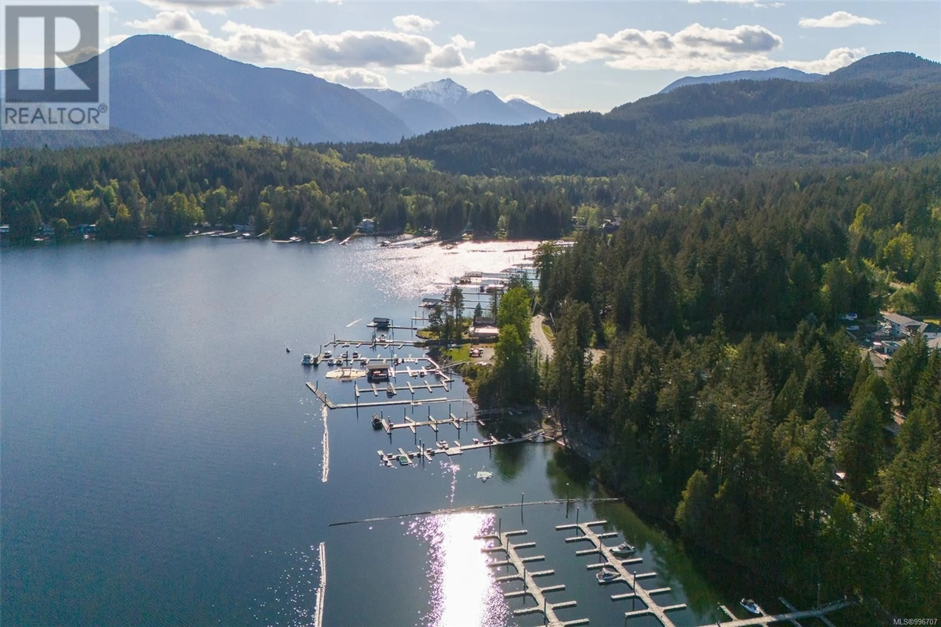 A pic from outside/outdoor area/front of a property/back of a property/a pic from drone, water/lake/river/ocean view for 31 - 10325 LAKESHORE ROAD, Port Alberni British Columbia V9Y8G9