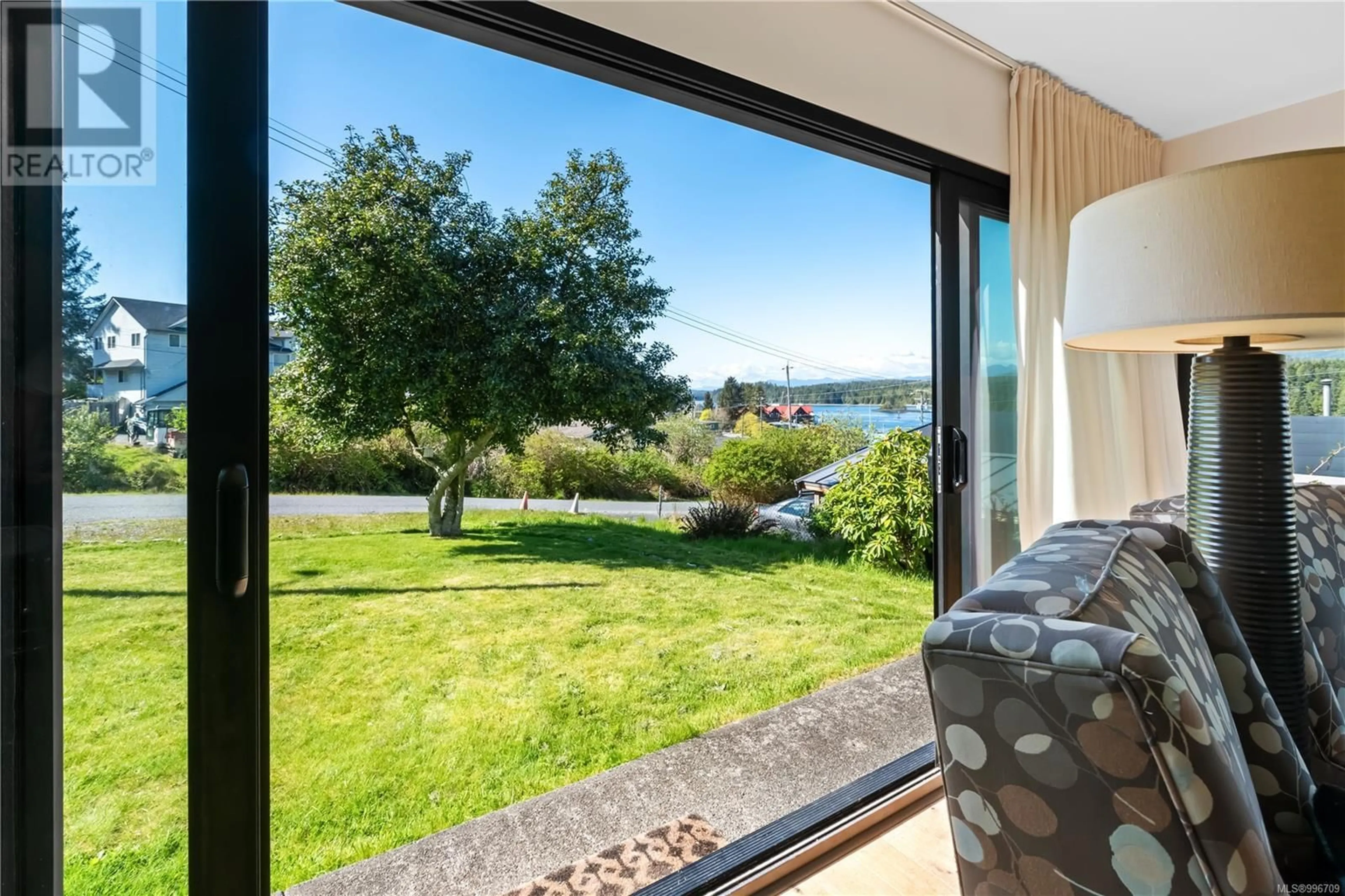 Patio, water/lake/river/ocean view for 248 BIRCH STREET, Ucluelet British Columbia V0R3A0