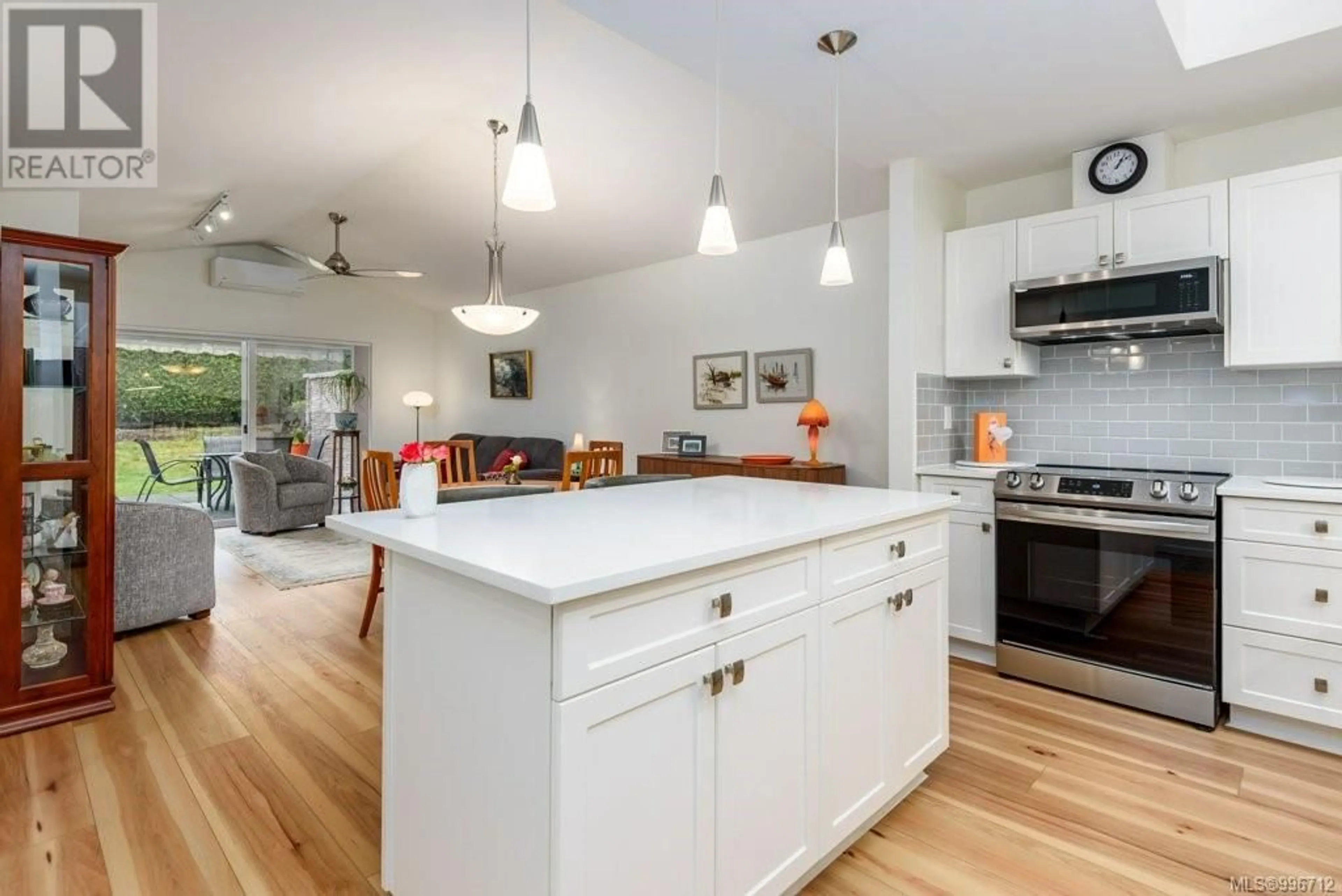 Open concept kitchen, unknown for 111 - 1919 ST. ANDREWS PLACE, Courtenay British Columbia V9N9J4