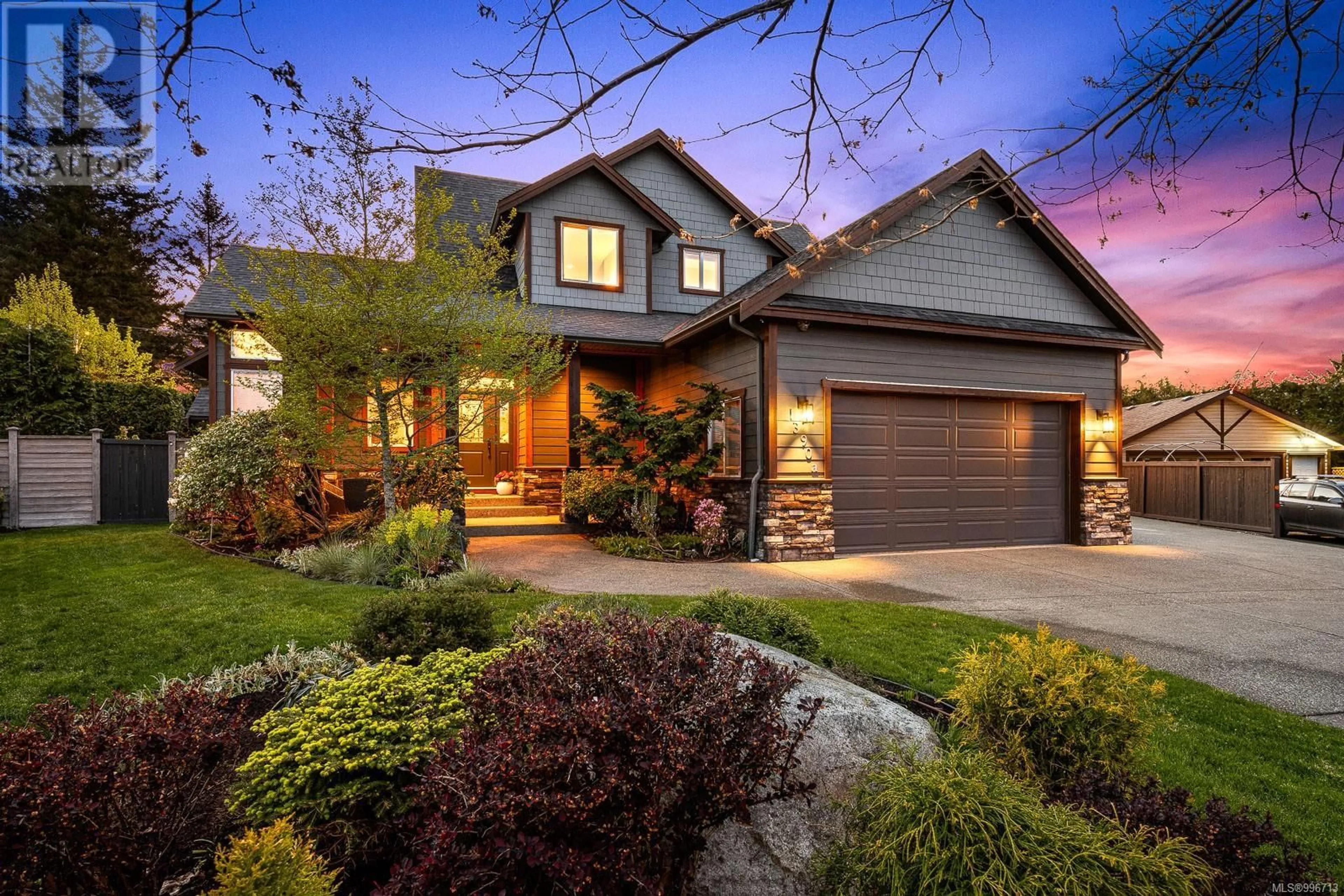 Home with brick exterior material, street for 1390 ZEPHYR PLACE, Comox British Columbia V9M4J6