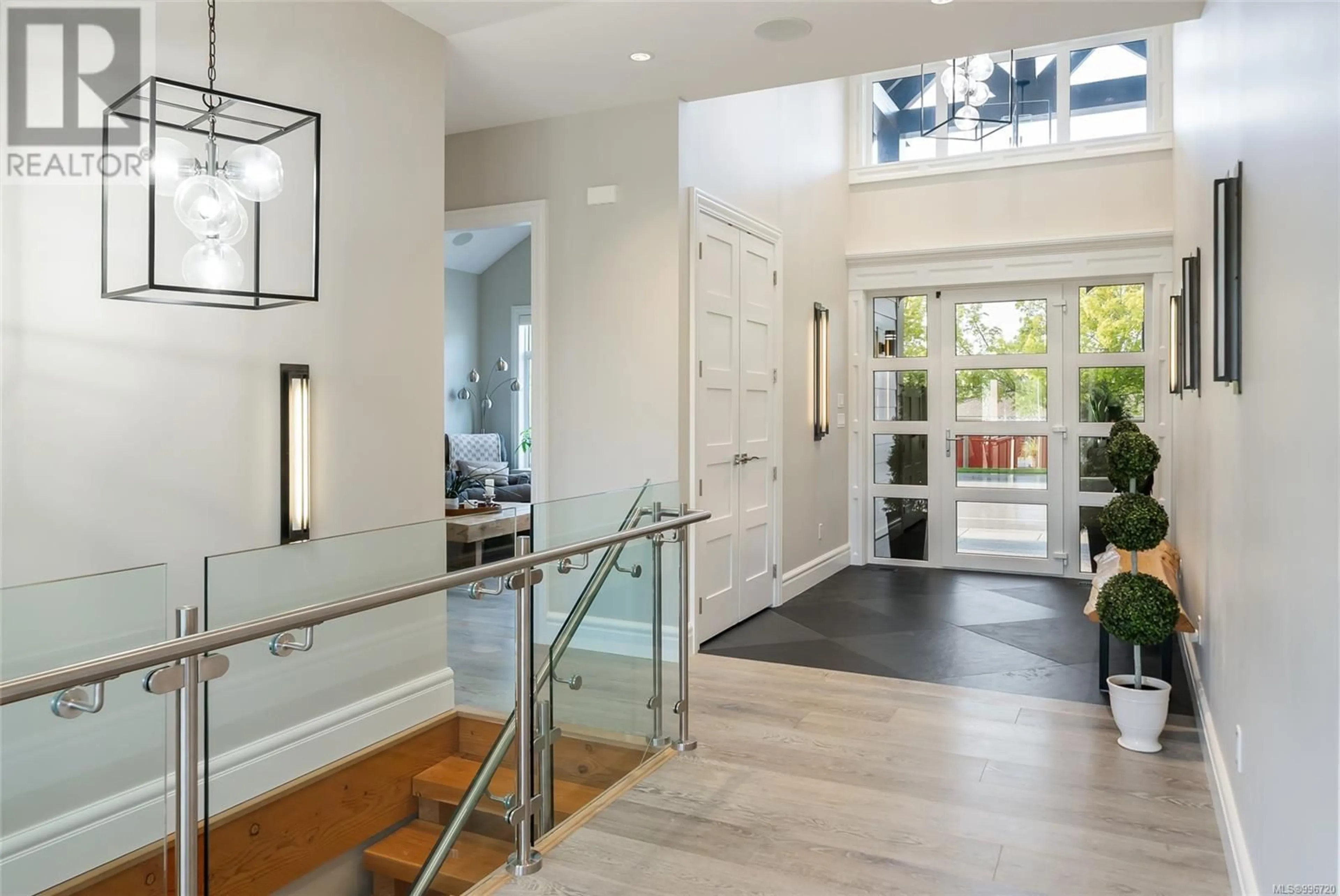 Indoor entryway for 776 HIRST AVENUE, Parksville British Columbia V9P2L5