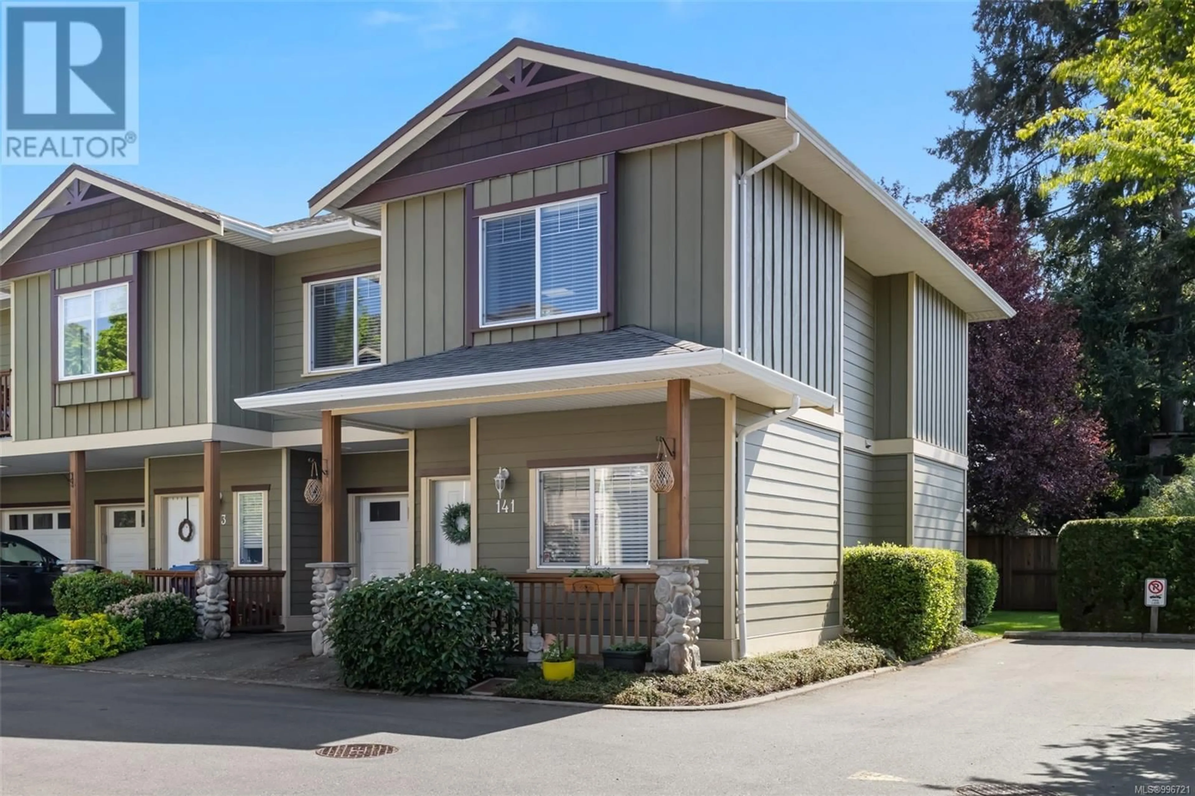 Home with vinyl exterior material, street for 141 - 951 GOLDSTREAM AVENUE, Langford British Columbia V9B6S5