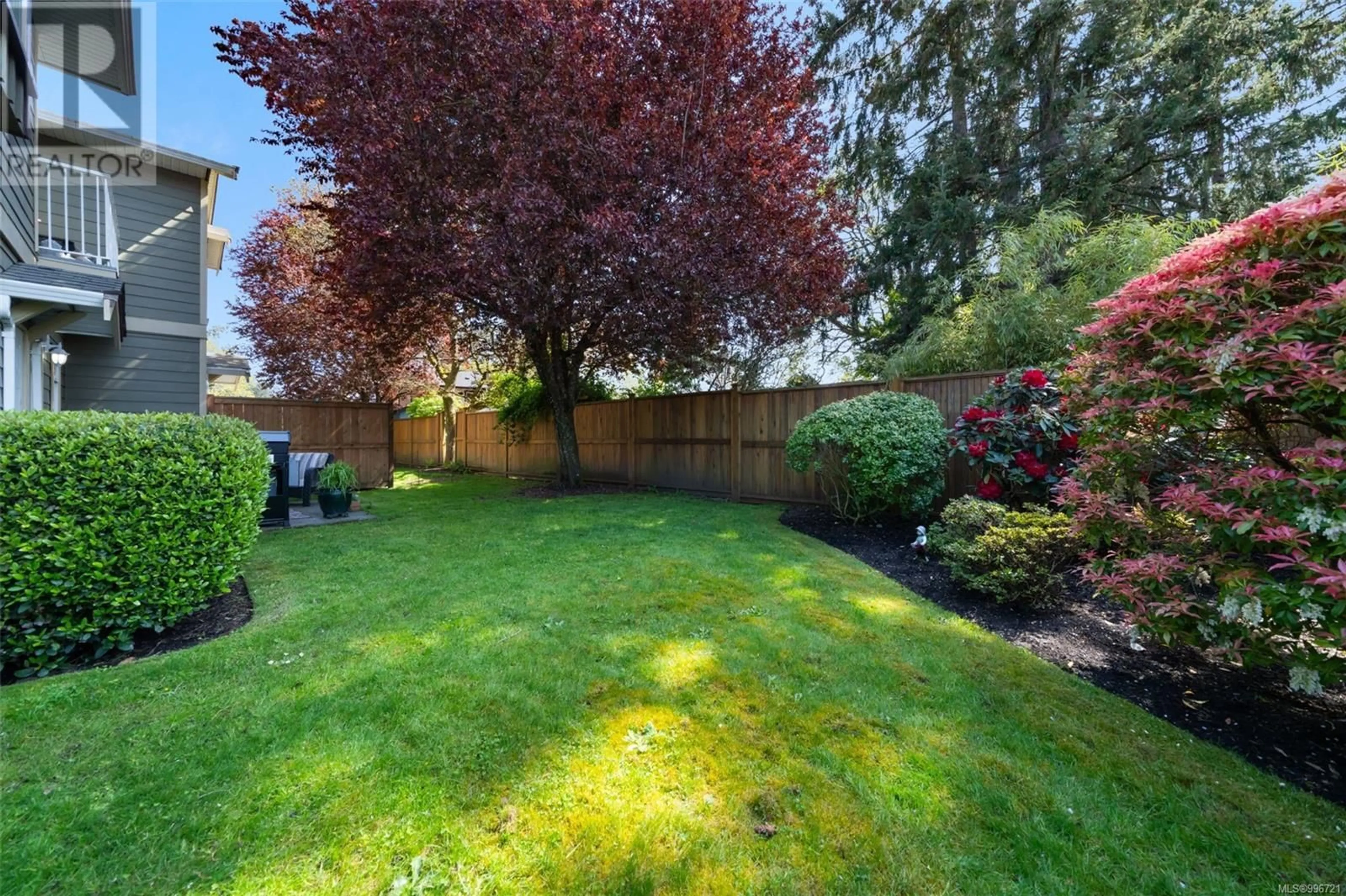 A pic from outside/outdoor area/front of a property/back of a property/a pic from drone, unknown for 141 - 951 GOLDSTREAM AVENUE, Langford British Columbia V9B6S5