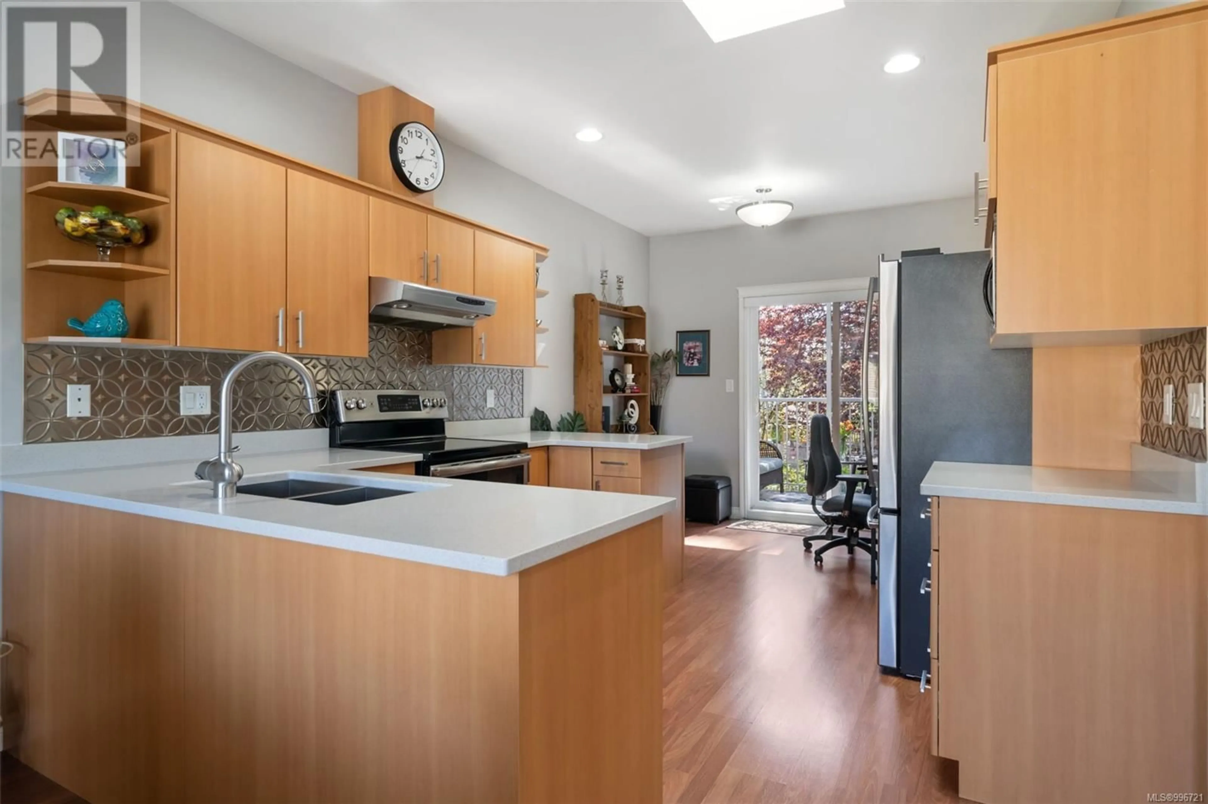 Open concept kitchen, unknown for 141 - 951 GOLDSTREAM AVENUE, Langford British Columbia V9B6S5