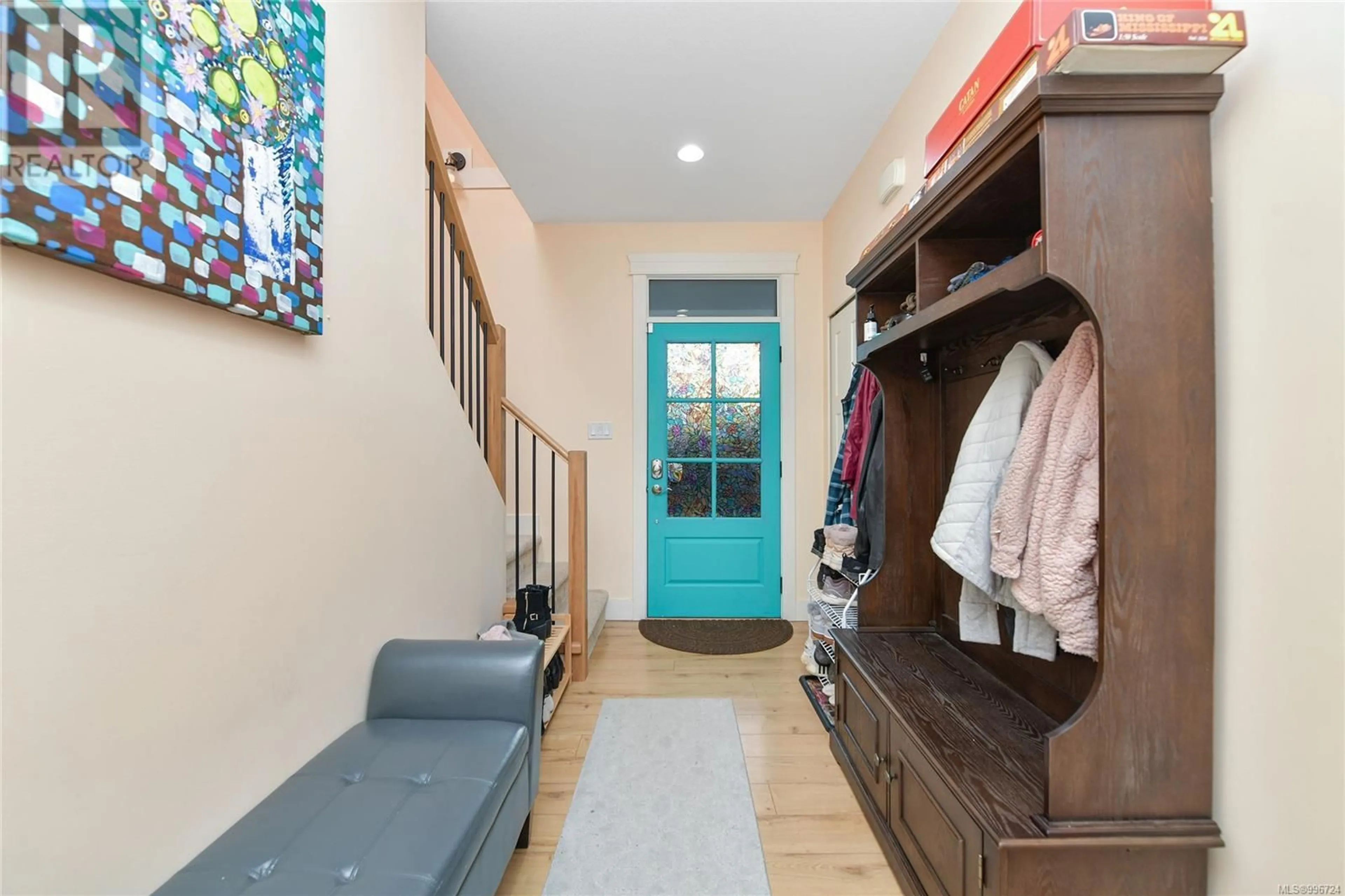 Indoor entryway for 2382/2380 EXTENSION ROAD, Nanaimo British Columbia V9X0A9