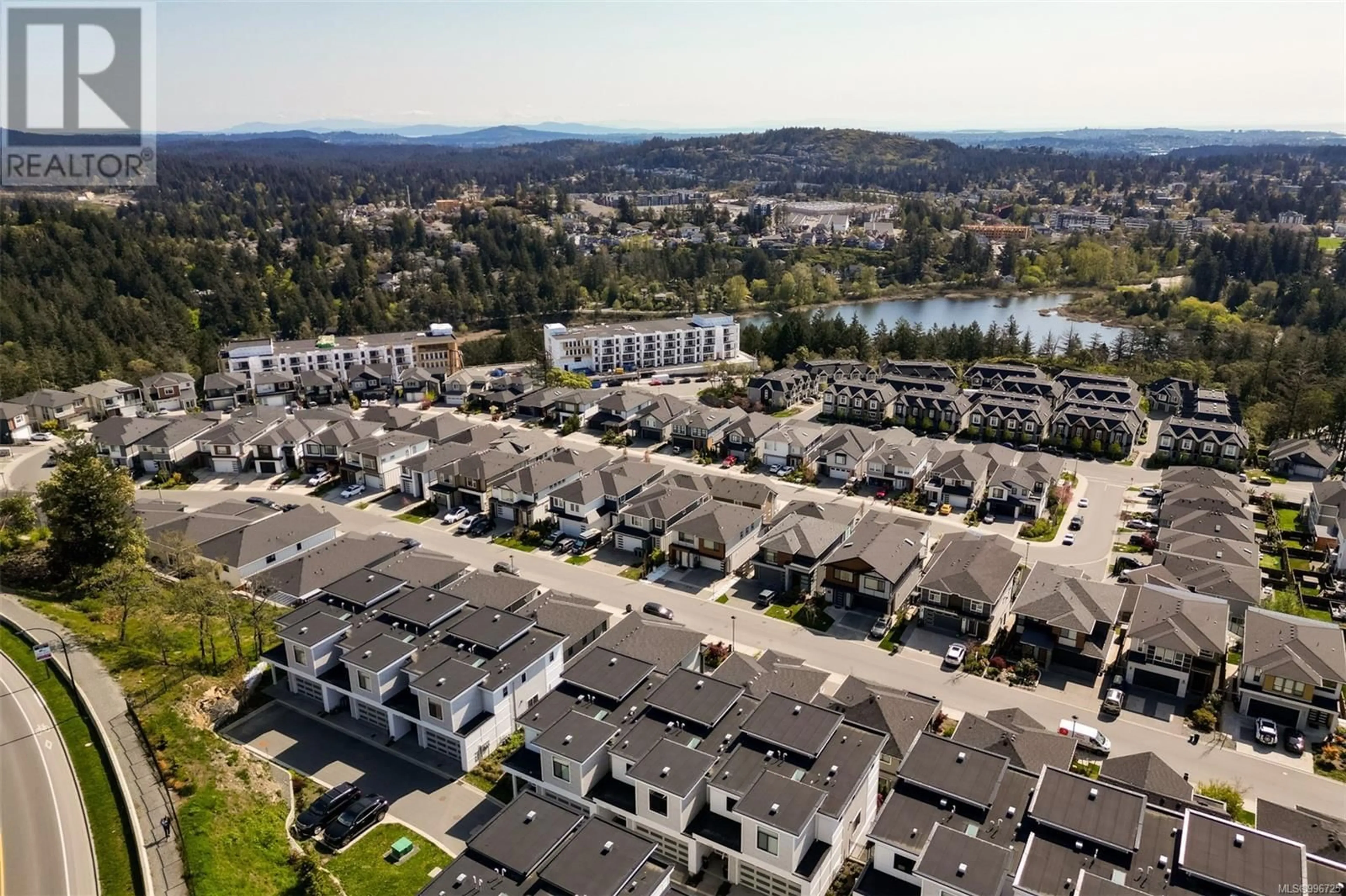 A pic from outside/outdoor area/front of a property/back of a property/a pic from drone, water/lake/river/ocean view for 1122 OLIVINE MEWS, Langford British Columbia V9B5P9