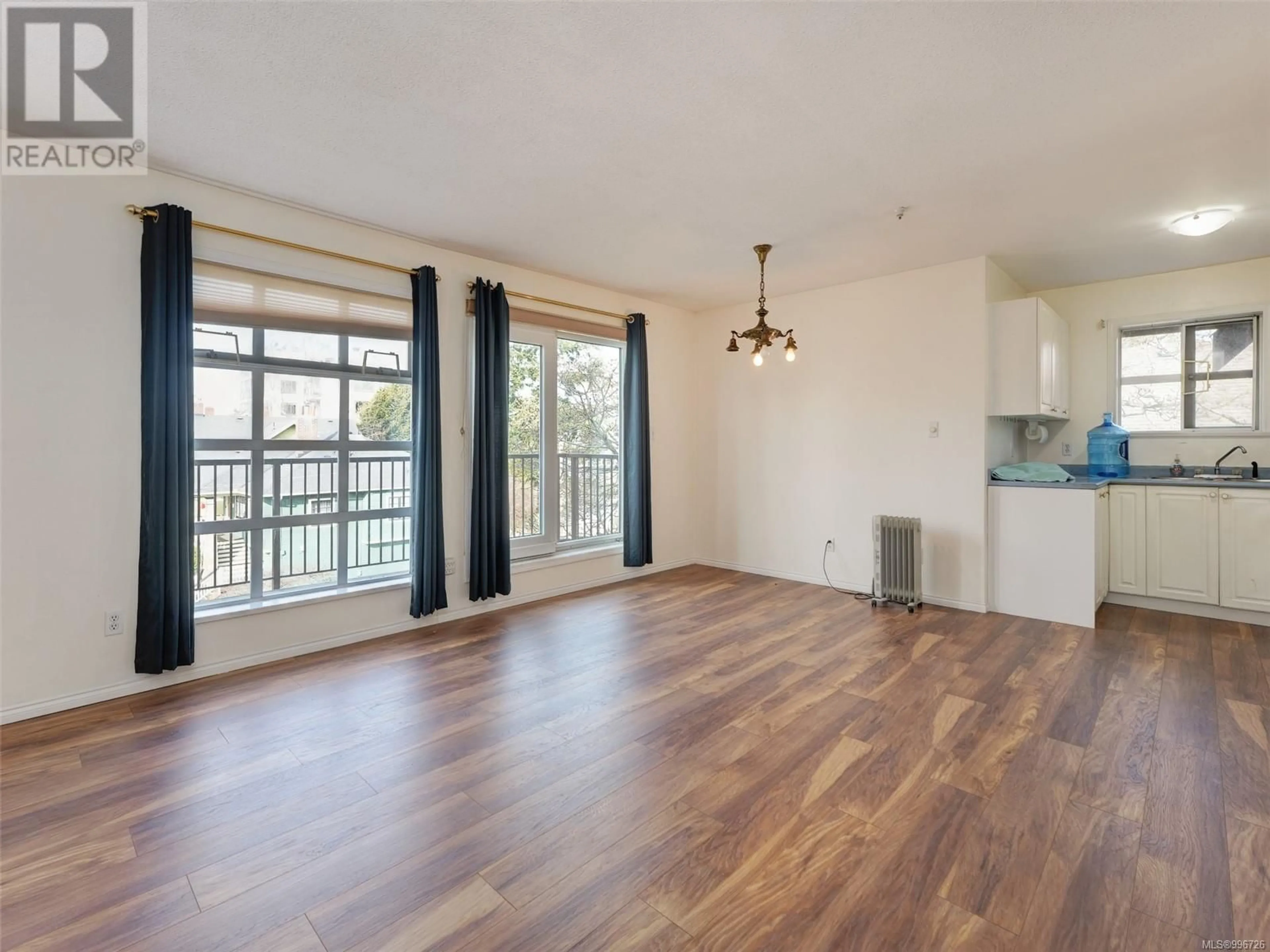 Unknown for 402 - 1246 FAIRFIELD ROAD, Victoria British Columbia V8V3B5