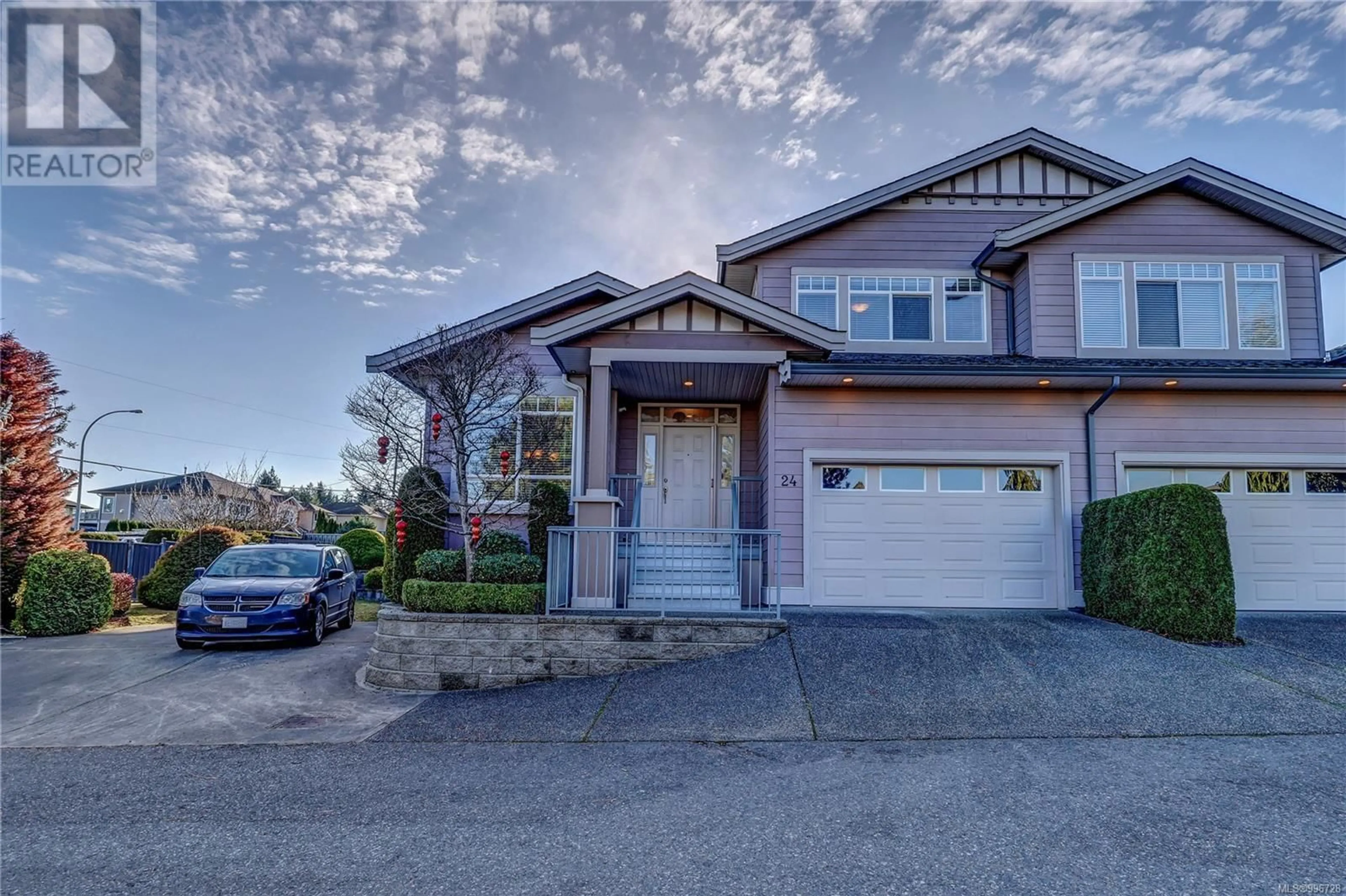Home with vinyl exterior material, street for 24 - 500 RUSSELL ROAD, Ladysmith British Columbia V9G1W3