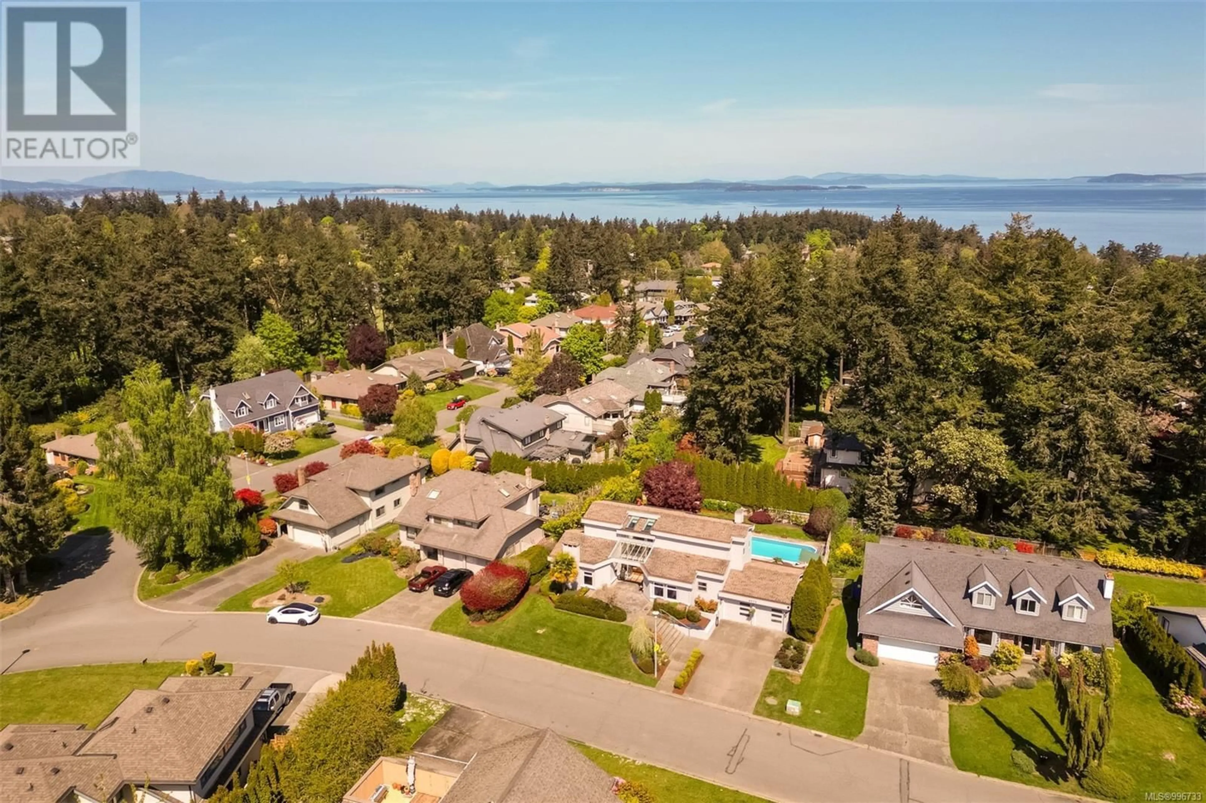 A pic from outside/outdoor area/front of a property/back of a property/a pic from drone, water/lake/river/ocean view for 4272 HOULIHAN PLACE, Saanich British Columbia V8N3T1