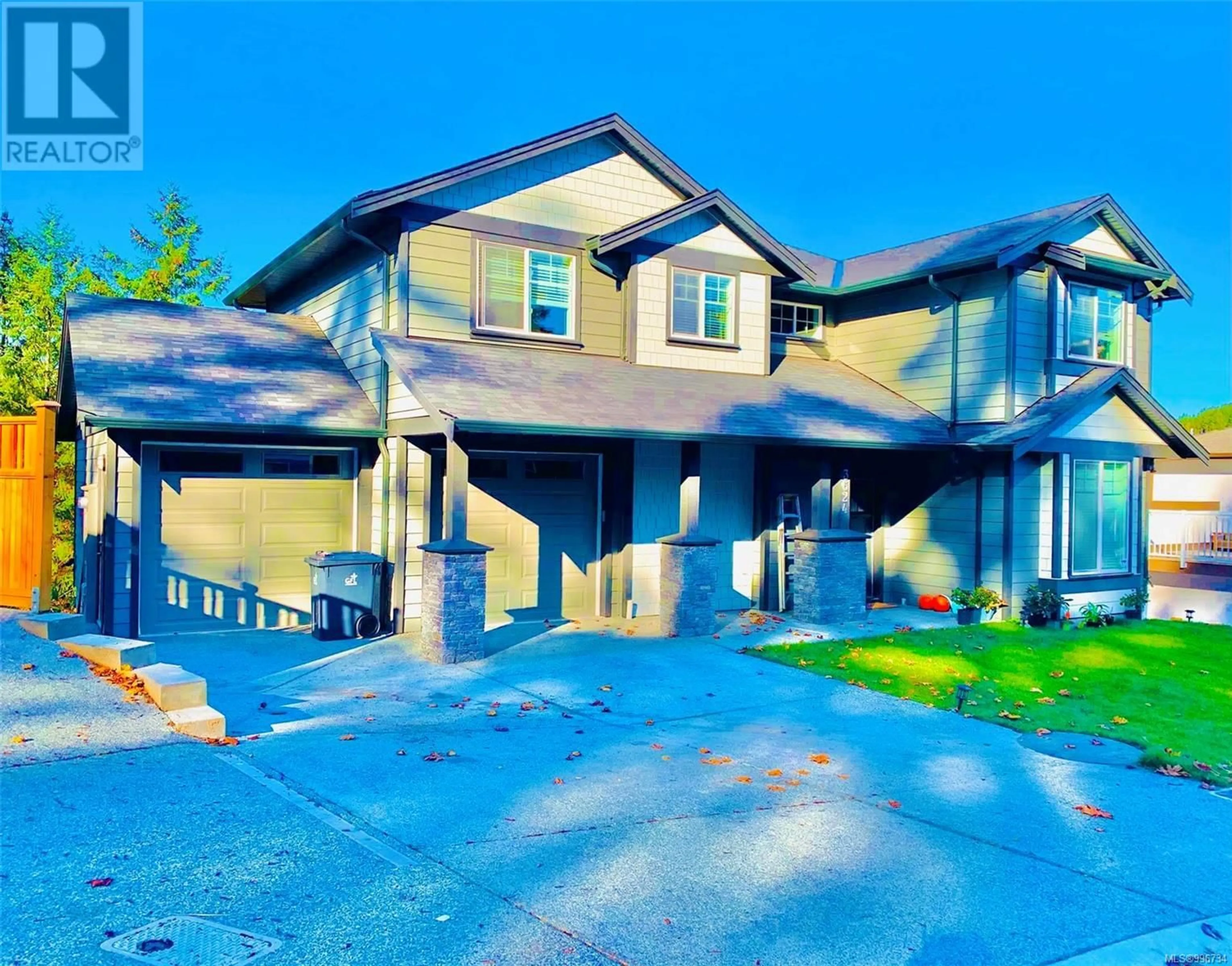 Home with vinyl exterior material, street for 3624 URBAN RISE, Langford British Columbia V9C0N8