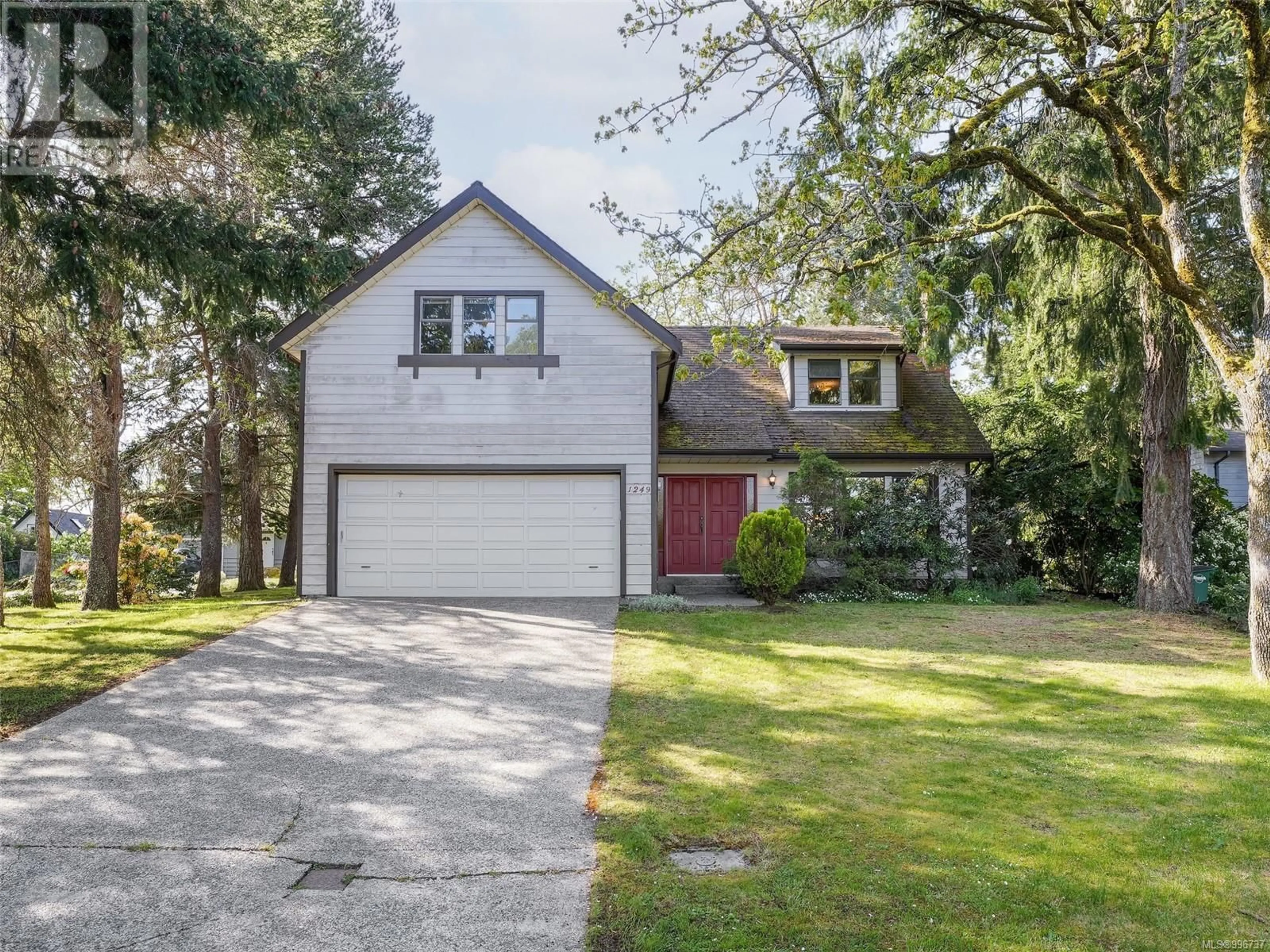 Home with vinyl exterior material, street for 1249 GARRY OAK PLACE, Saanich British Columbia V8P5N1