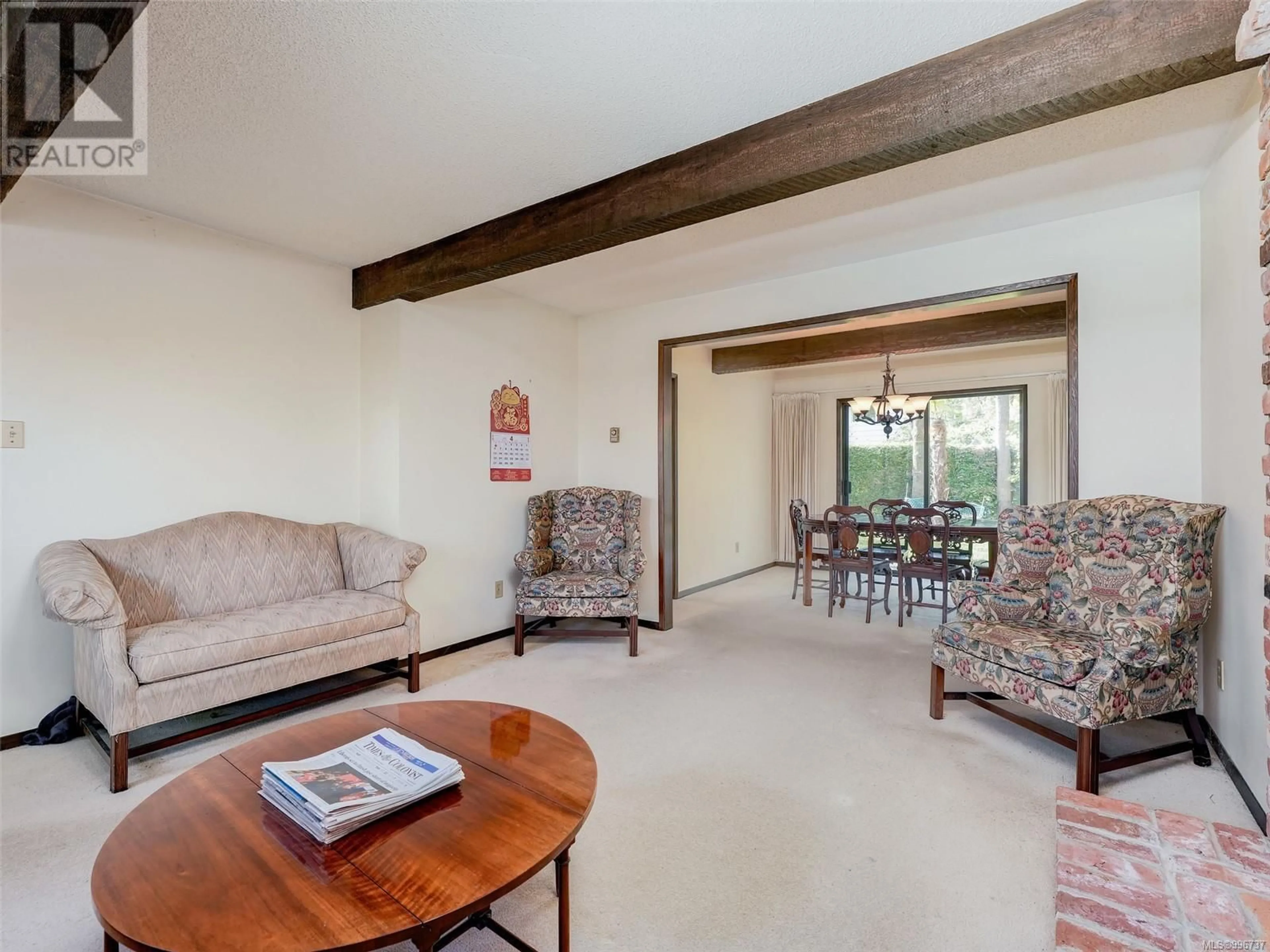 Living room with furniture, unknown for 1249 GARRY OAK PLACE, Saanich British Columbia V8P5N1