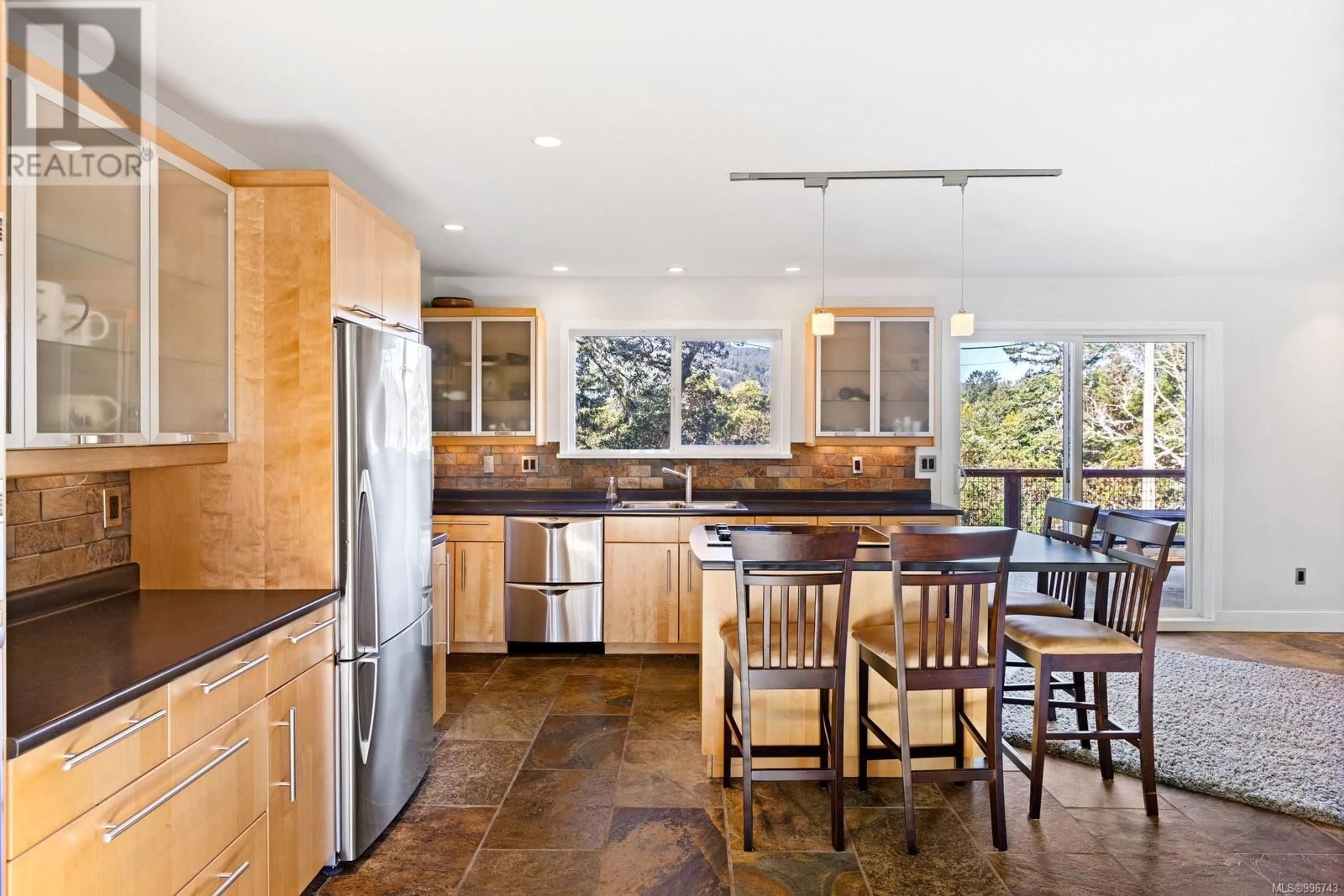 Open concept kitchen, ceramic/tile floor for 62 HARTLAND AVENUE, Saanich British Columbia V9E1L7