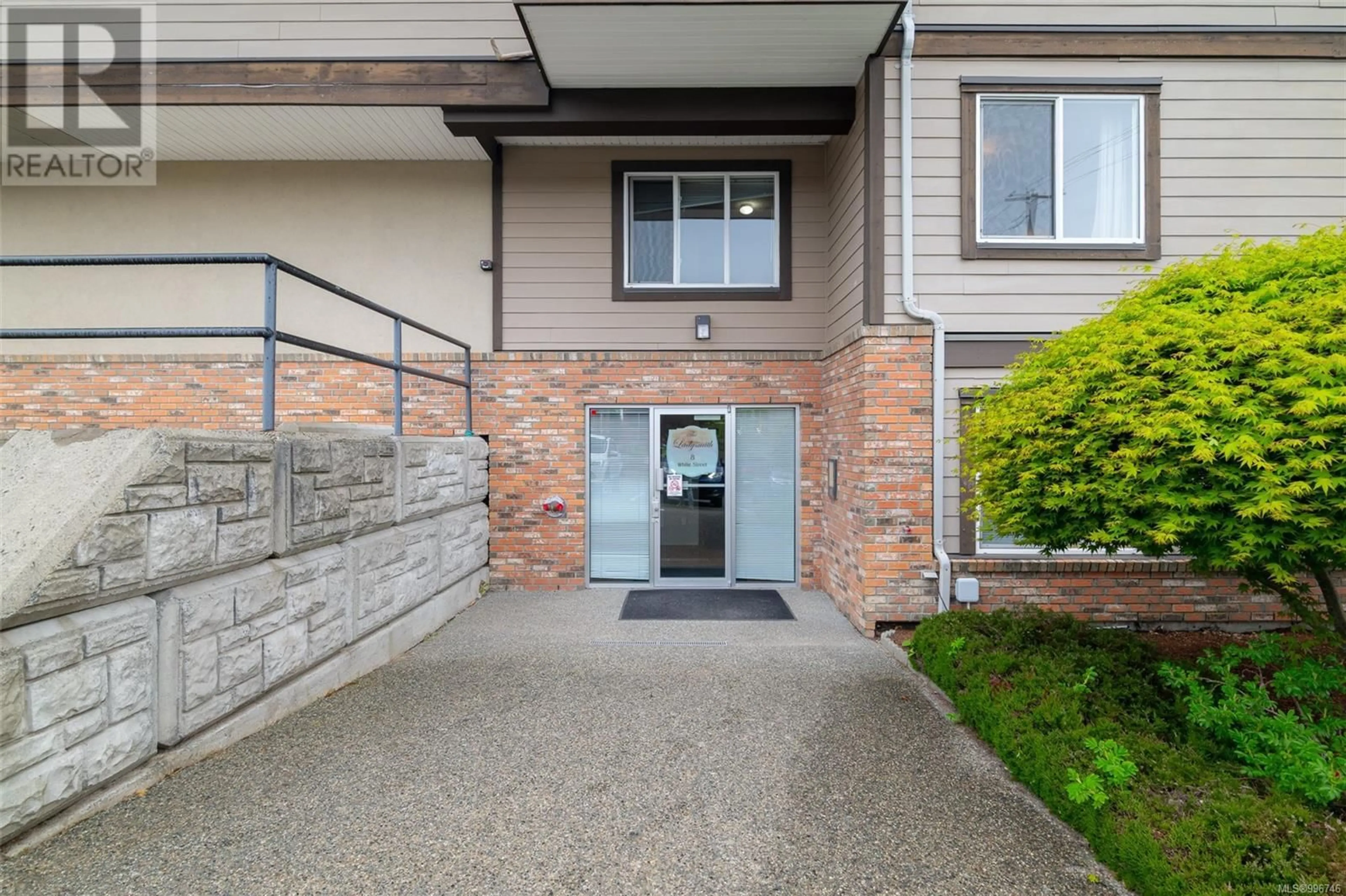 Unknown for 4 - 8 WHITE STREET, Ladysmith British Columbia V9G1B8