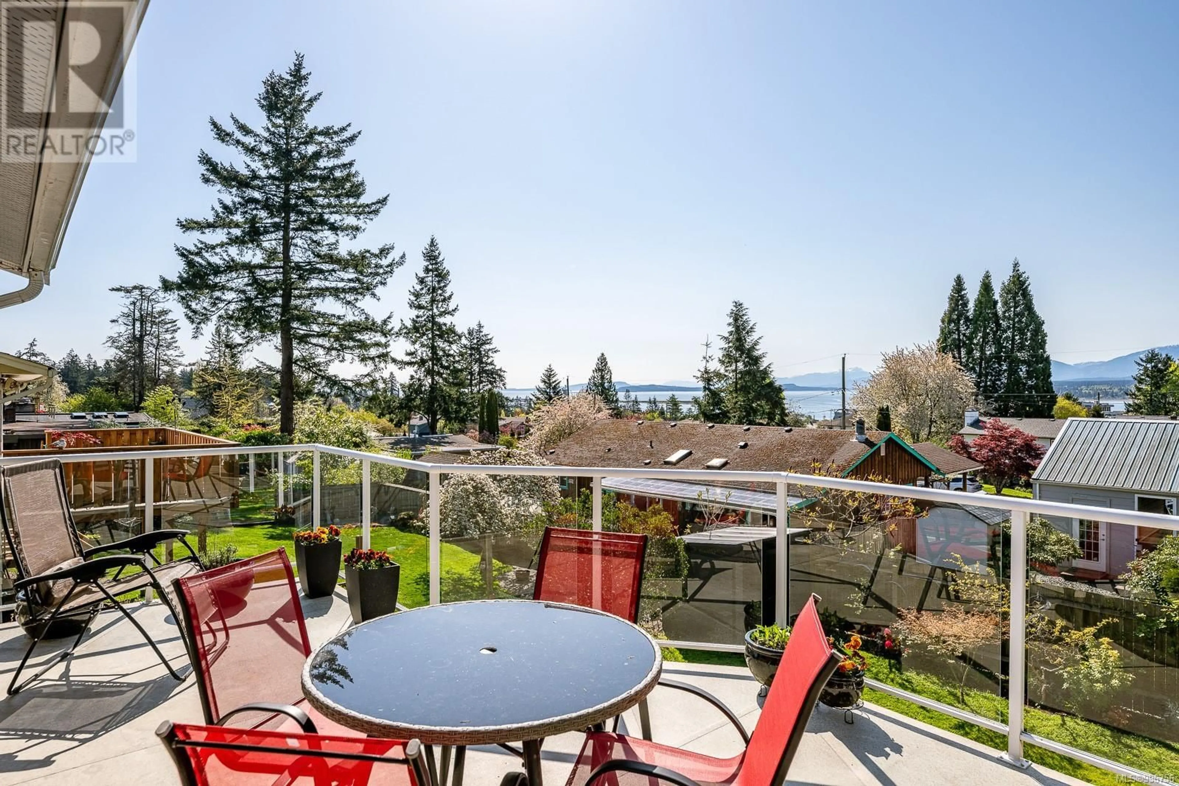 Patio, water/lake/river/ocean view for 2165 DOWNEY AVENUE, Comox British Columbia V9M1W7