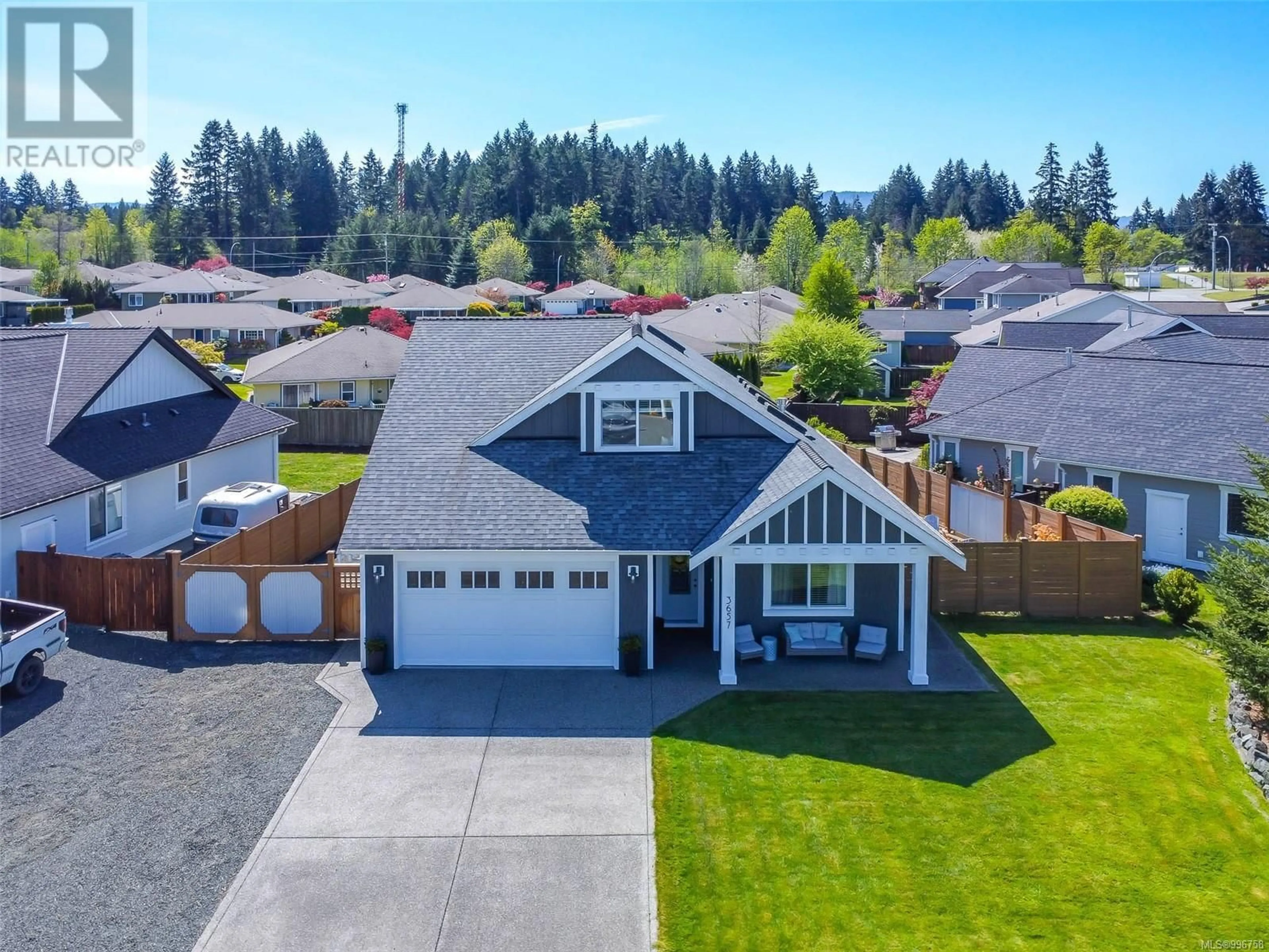 A pic from outside/outdoor area/front of a property/back of a property/a pic from drone, street for 3657 LYALL POINT CRESCENT, Port Alberni British Columbia V9Y0A2