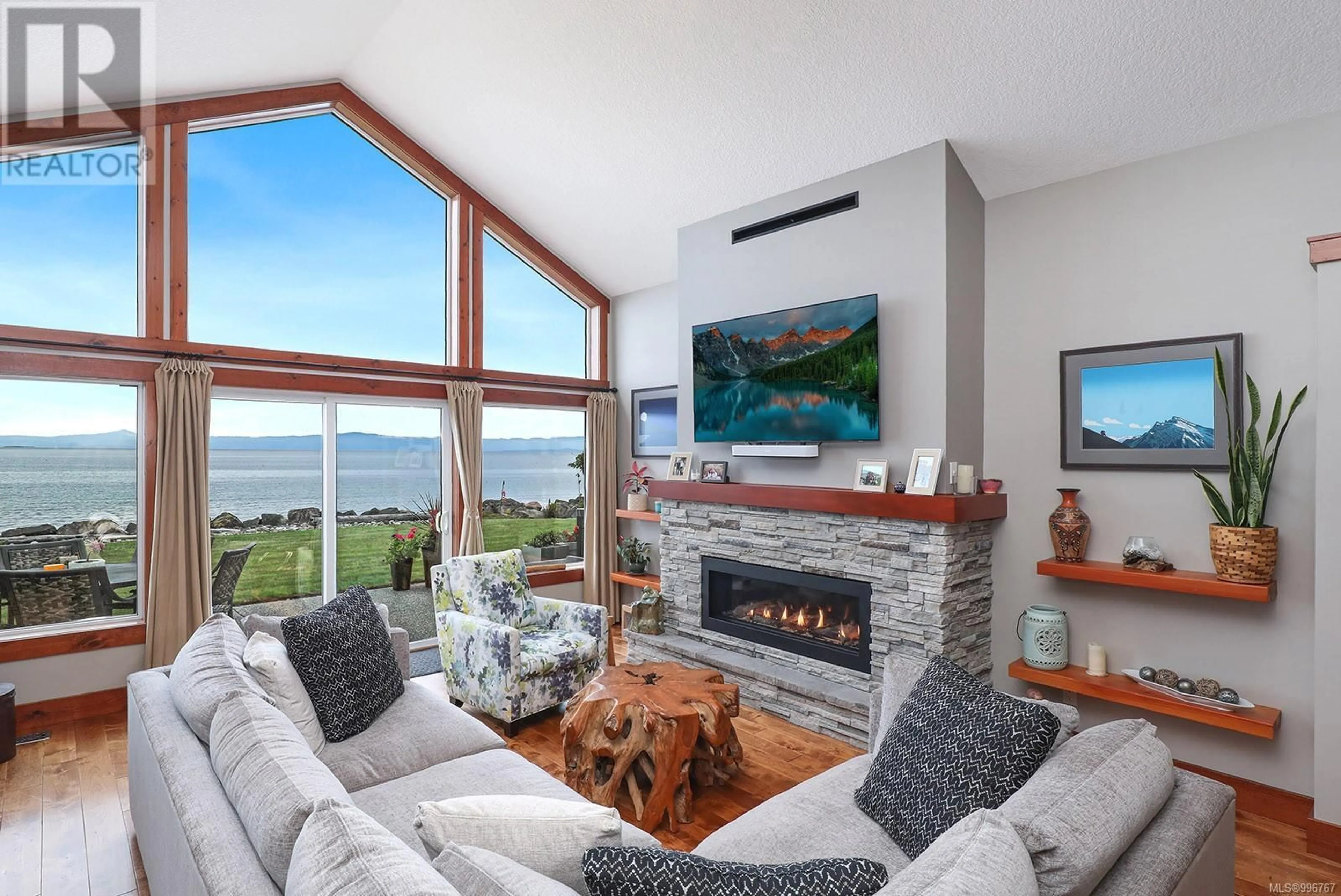 Living room with furniture, unknown for 9 - 4320 GARROD ROAD, Bowser British Columbia V0R1G0
