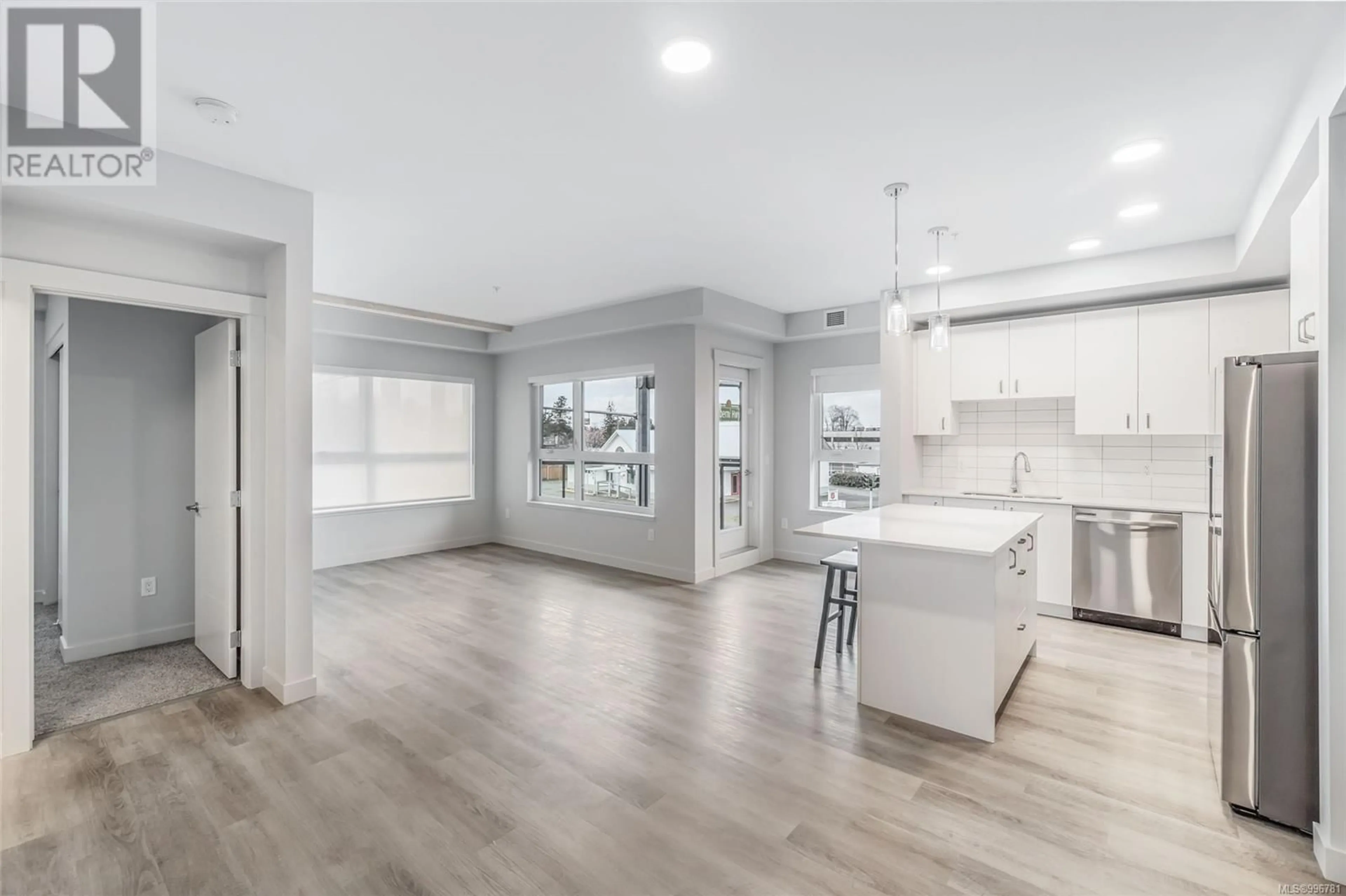 Open concept kitchen, unknown for 207 - 140 JENSEN AVENUE WEST, Parksville British Columbia V9P0H7
