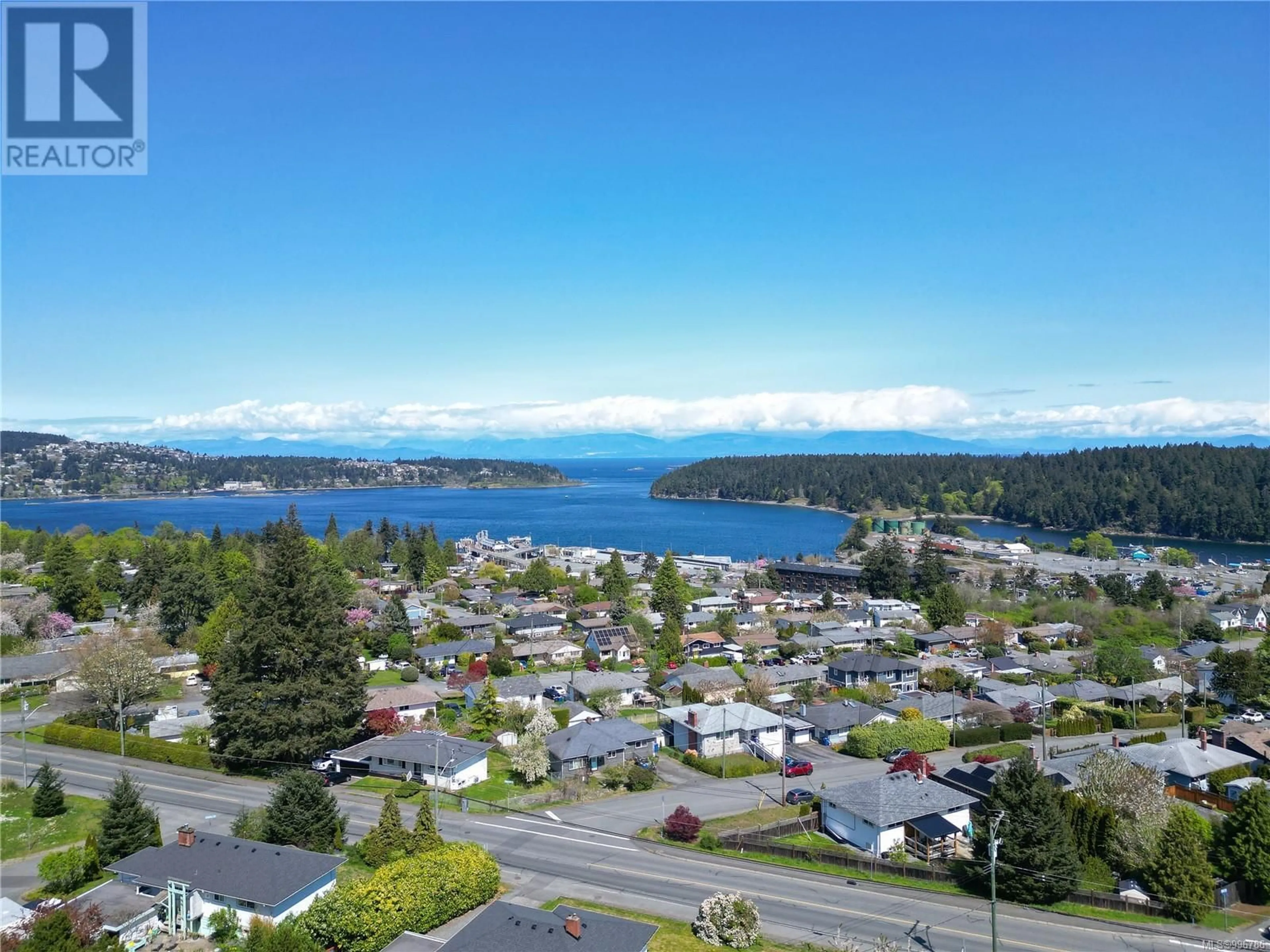 A pic from outside/outdoor area/front of a property/back of a property/a pic from drone, water/lake/river/ocean view for 401 - 1685 ESTEVAN ROAD, Nanaimo British Columbia V9S5V9