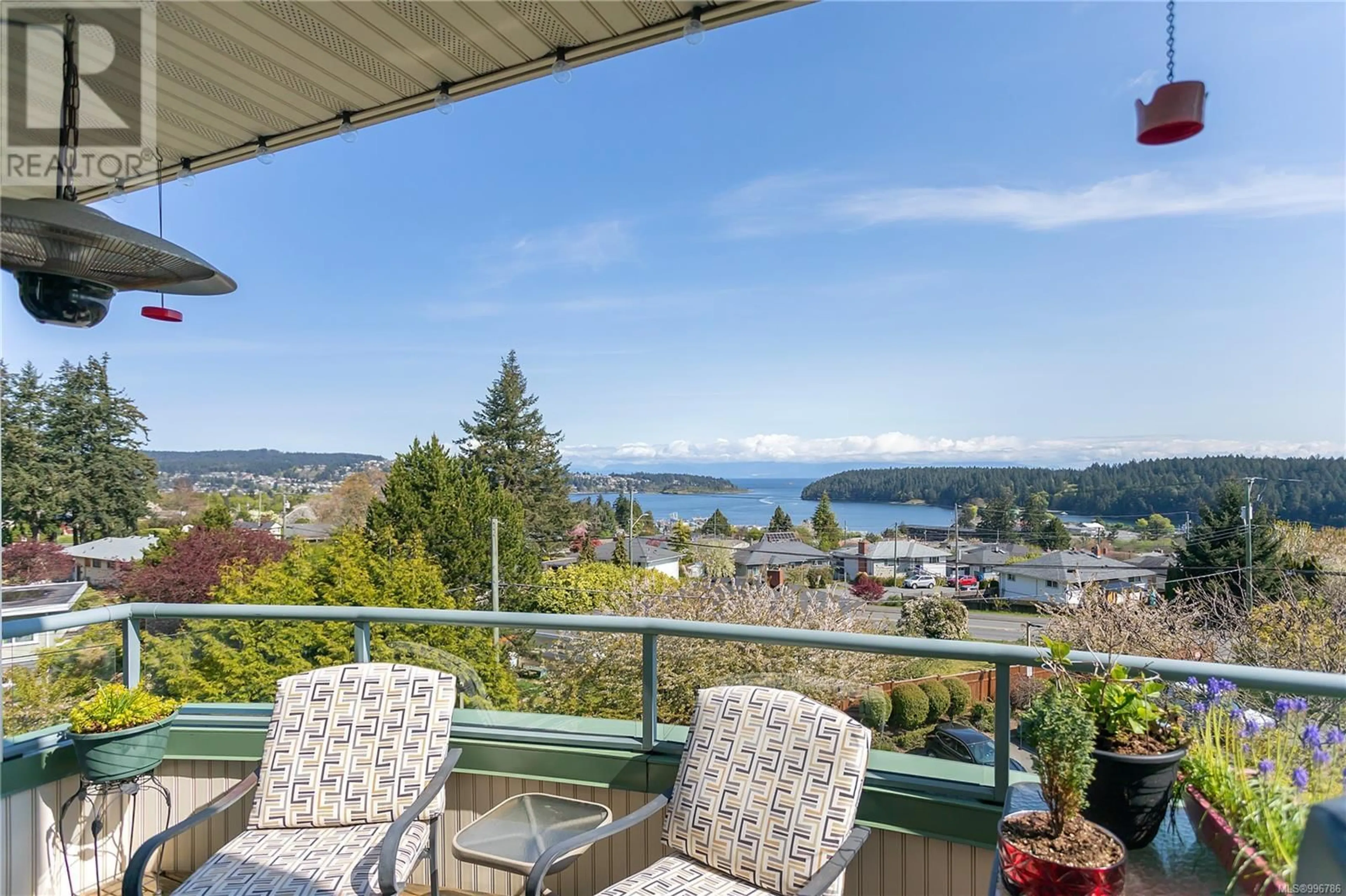 Patio, water/lake/river/ocean view for 401 - 1685 ESTEVAN ROAD, Nanaimo British Columbia V9S5V9