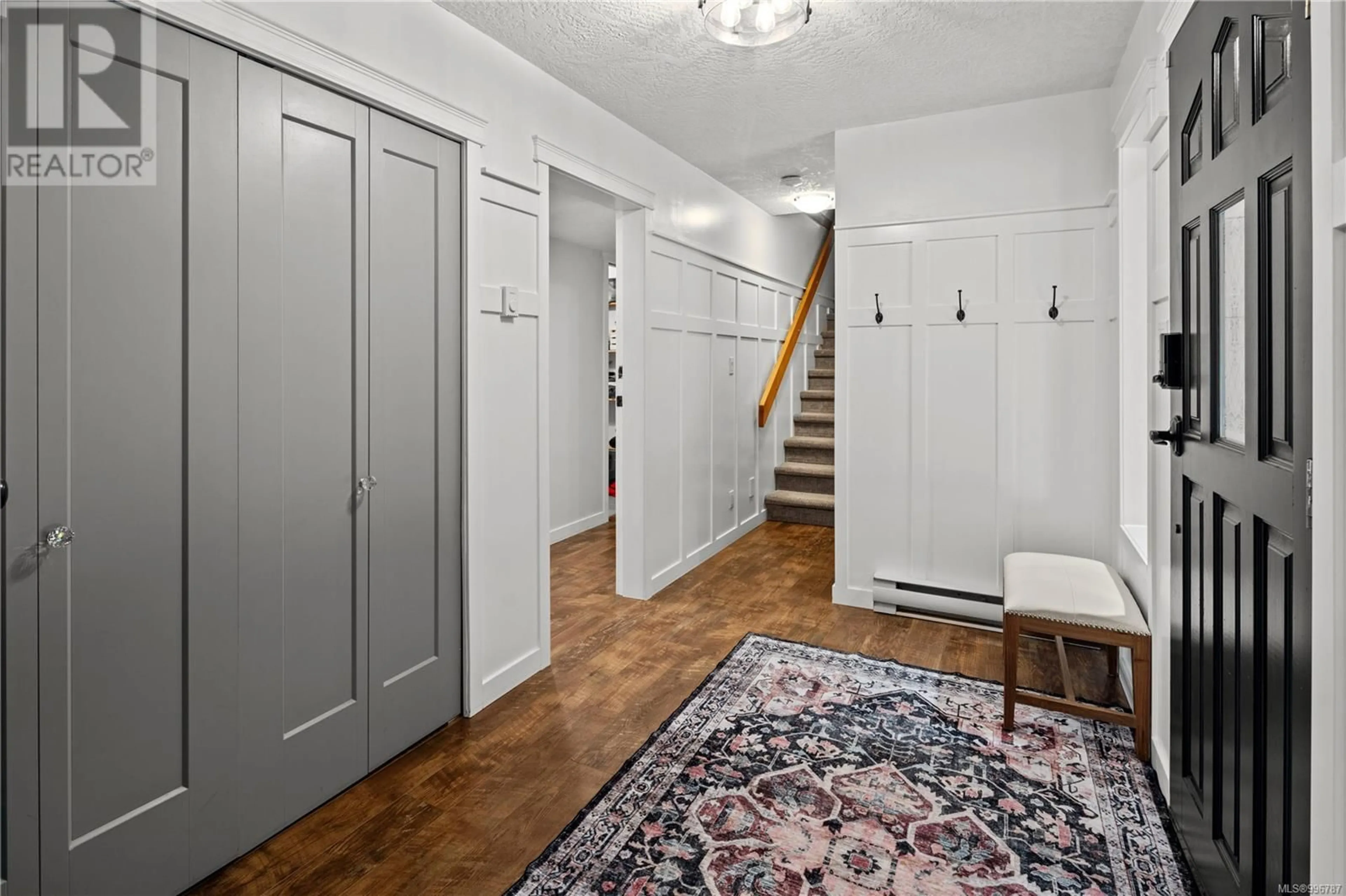 Indoor entryway for 1779 FALCON HEIGHTS ROAD, Langford British Columbia V8X3X2