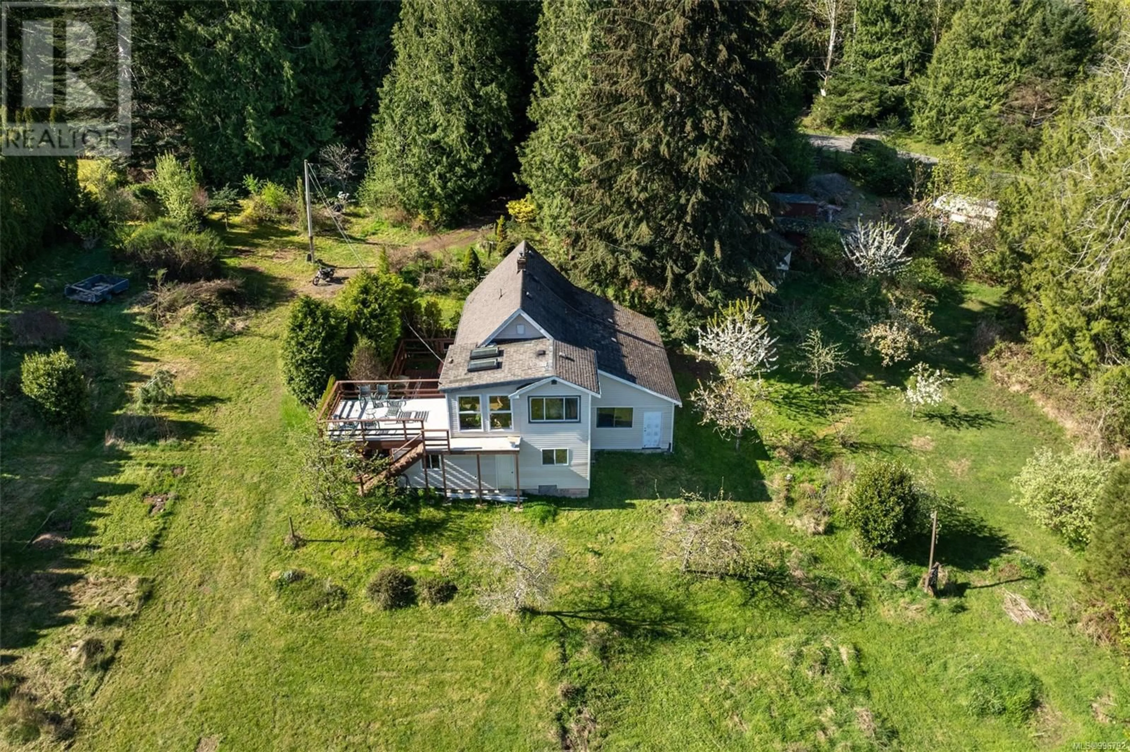 A pic from outside/outdoor area/front of a property/back of a property/a pic from drone, unknown for 6827 PASCOE ROAD, Sooke British Columbia V9Z0J3